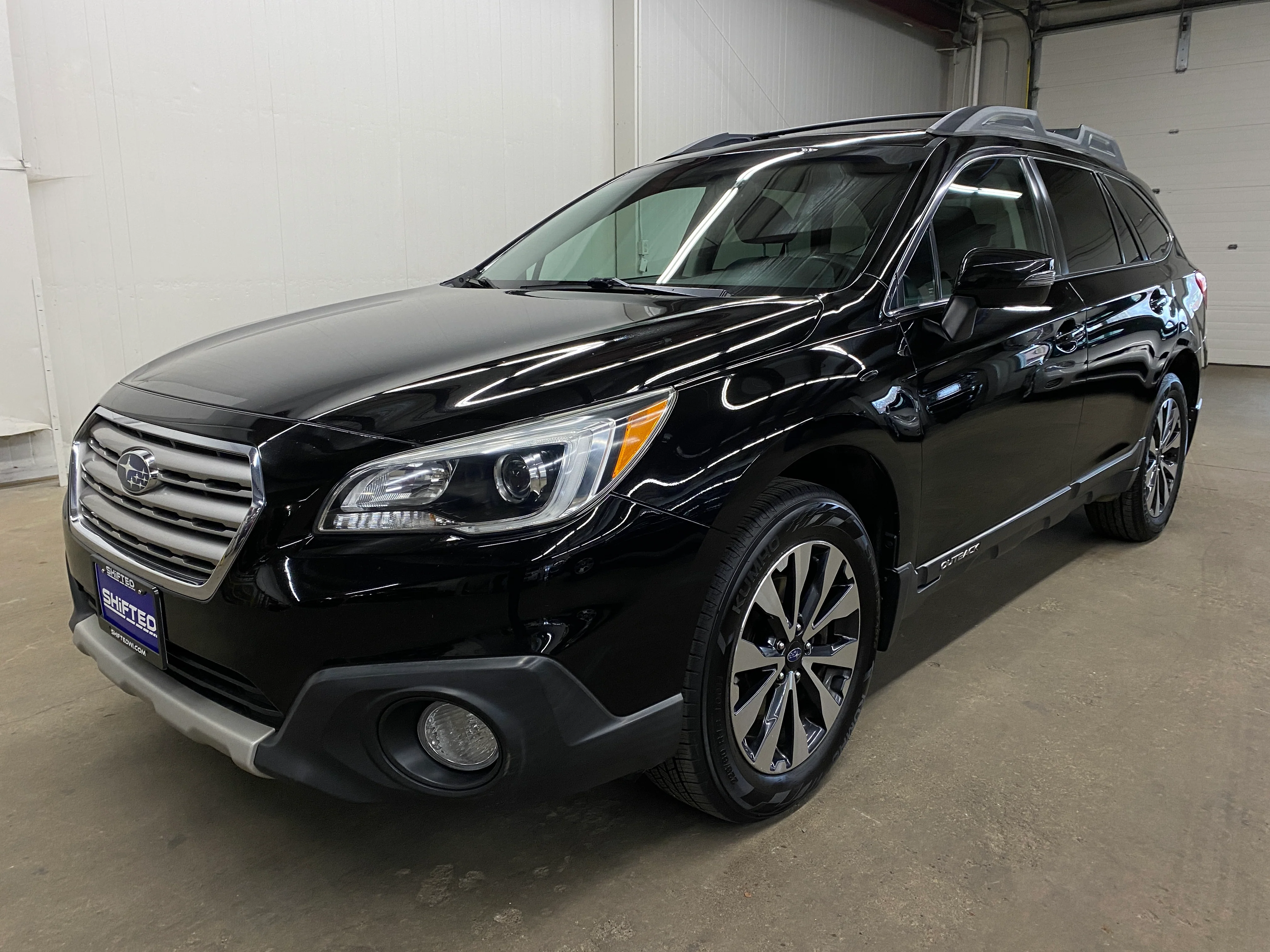 2015 Subaru Outback 2.5i Limited - Image 8