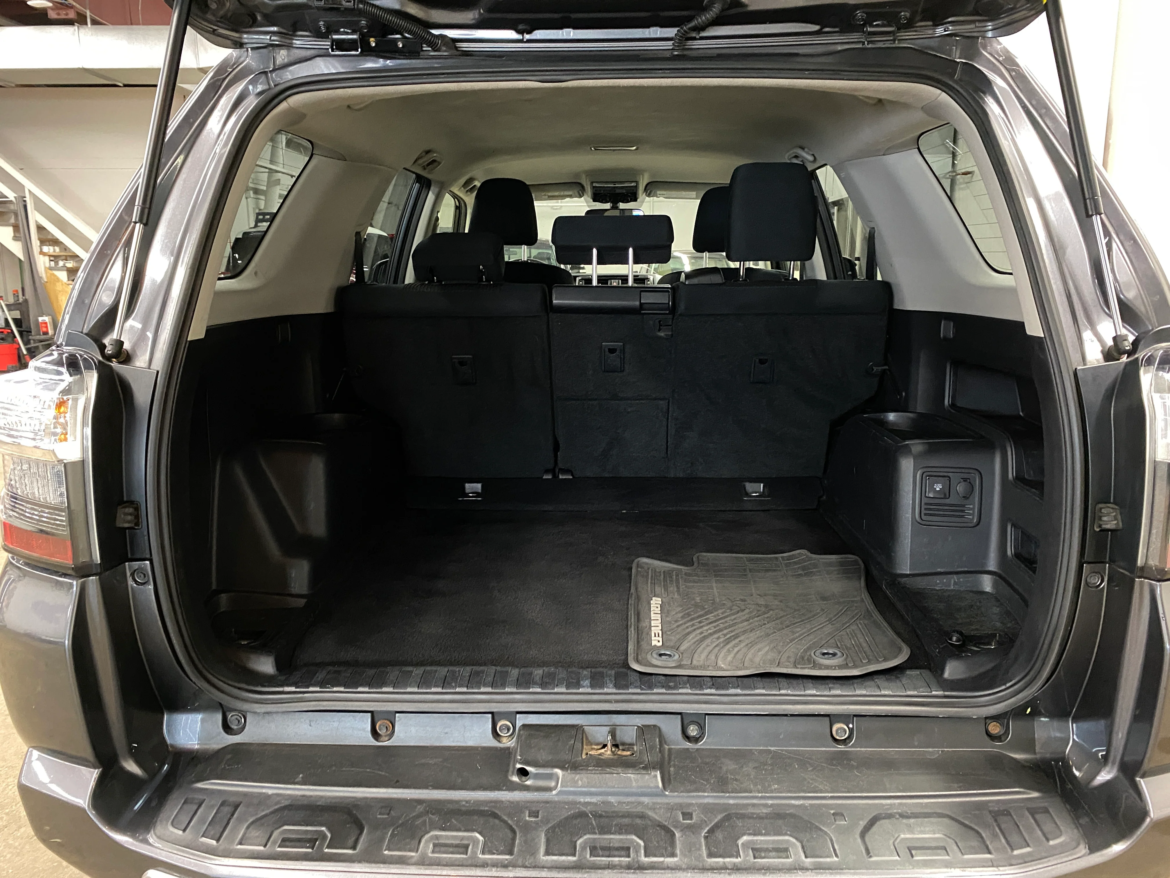2015 Toyota 4Runner Trail 4.0L 4WD - Image 13
