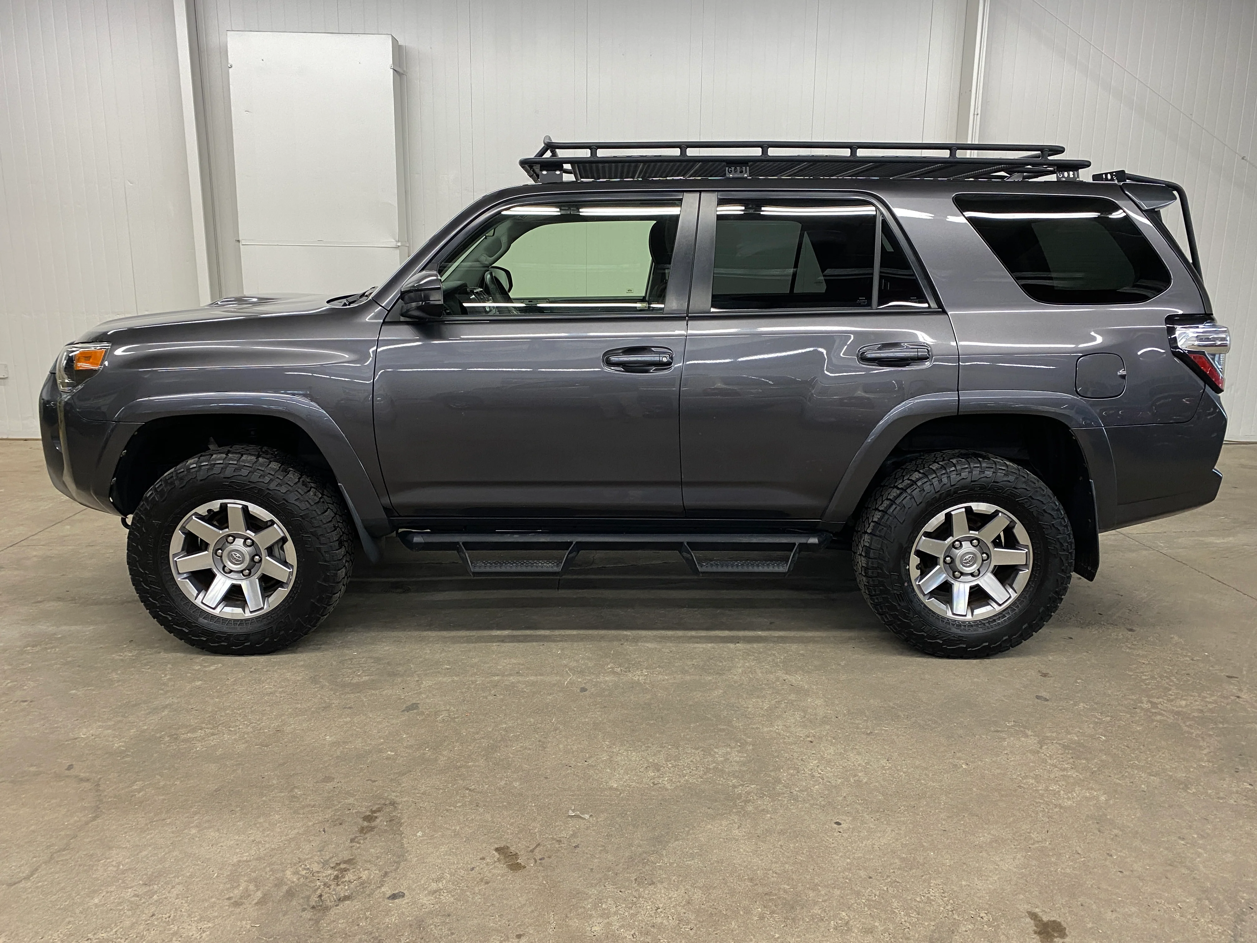 2015 Toyota 4Runner Trail 4.0L 4WD - Image 2
