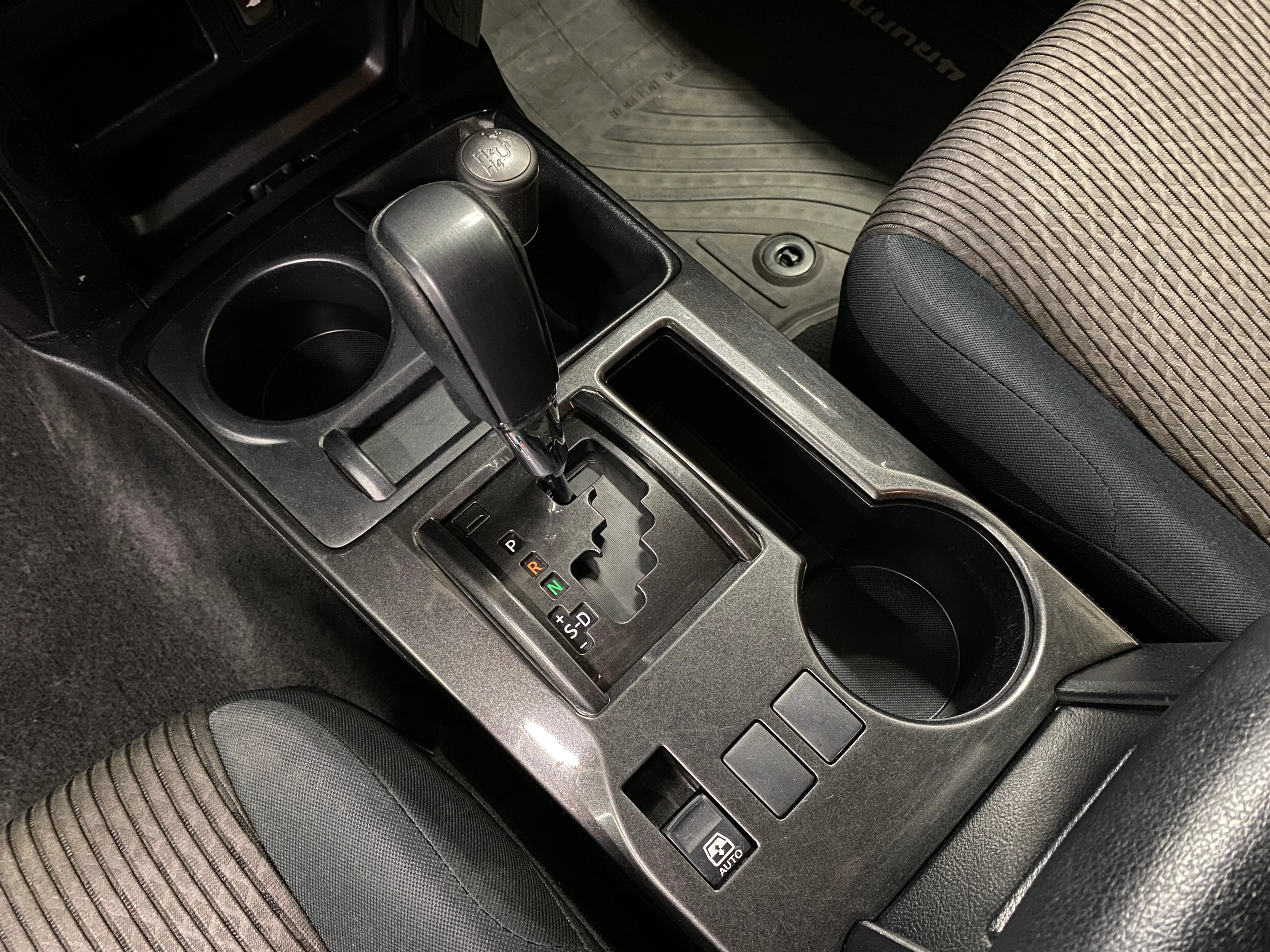2015 Toyota 4Runner Trail 4.0L 4WD - Image 22