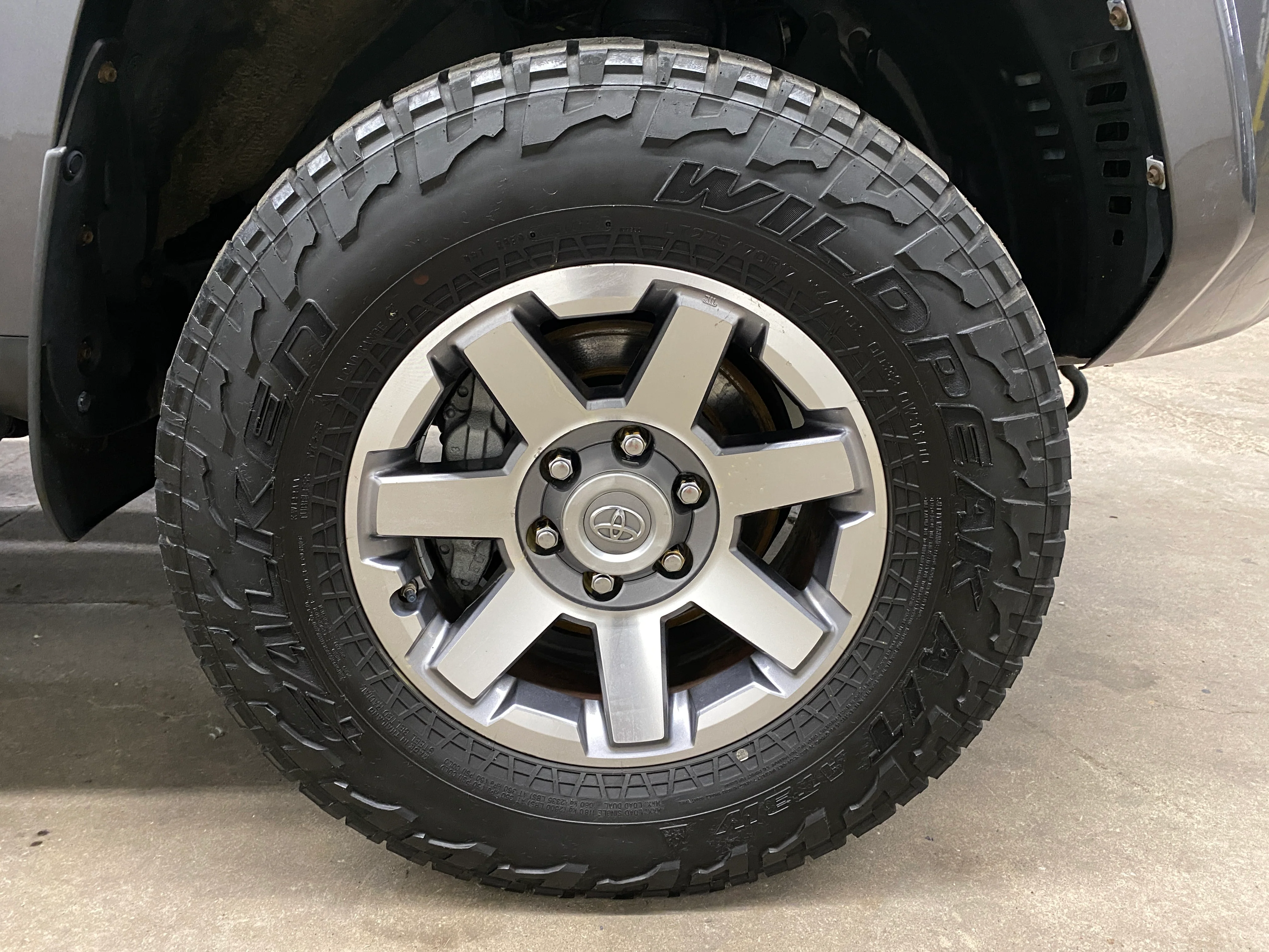 2015 Toyota 4Runner Trail 4.0L 4WD - Image 34
