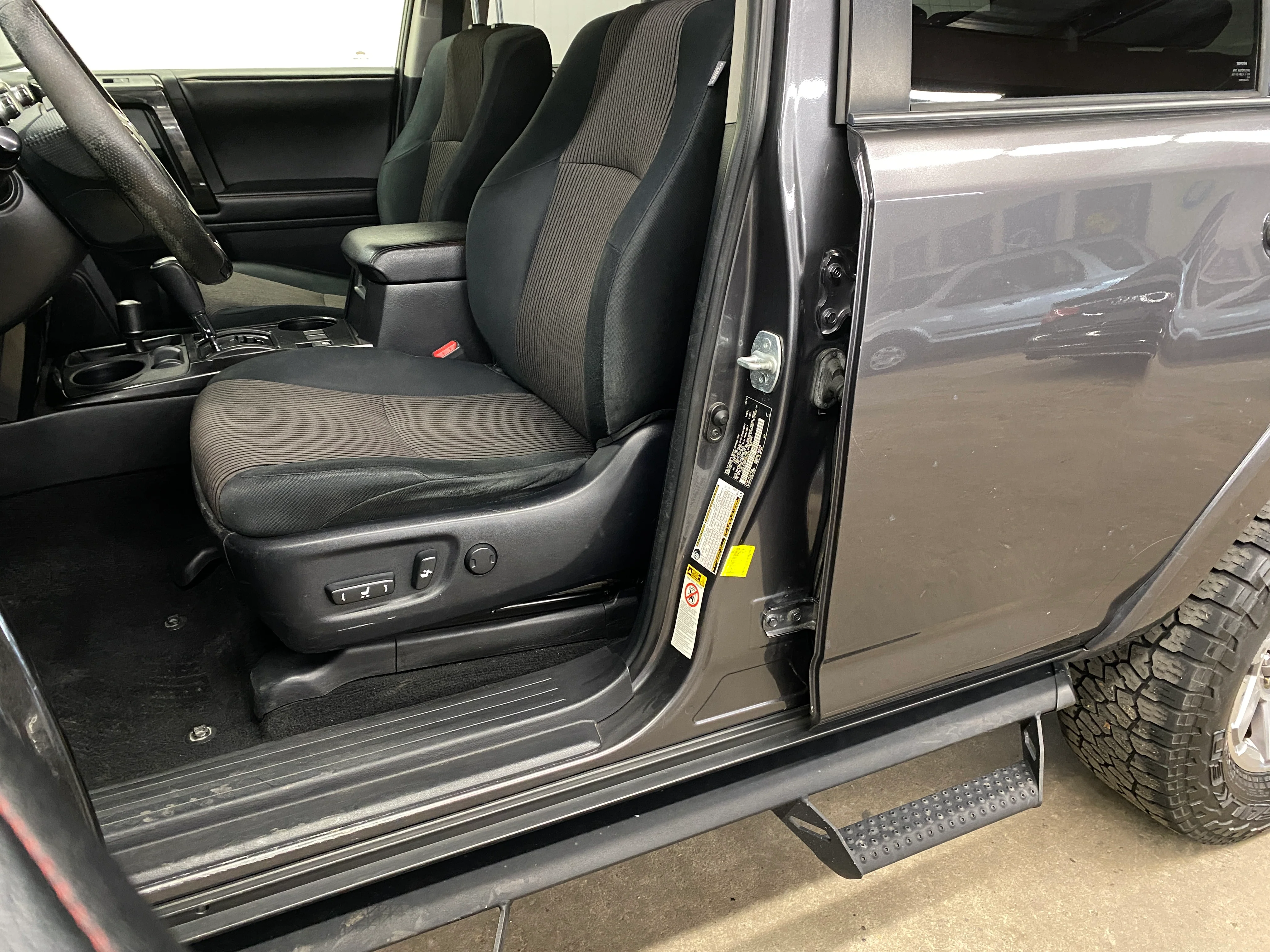 2015 Toyota 4Runner Trail 4.0L 4WD - Image 40