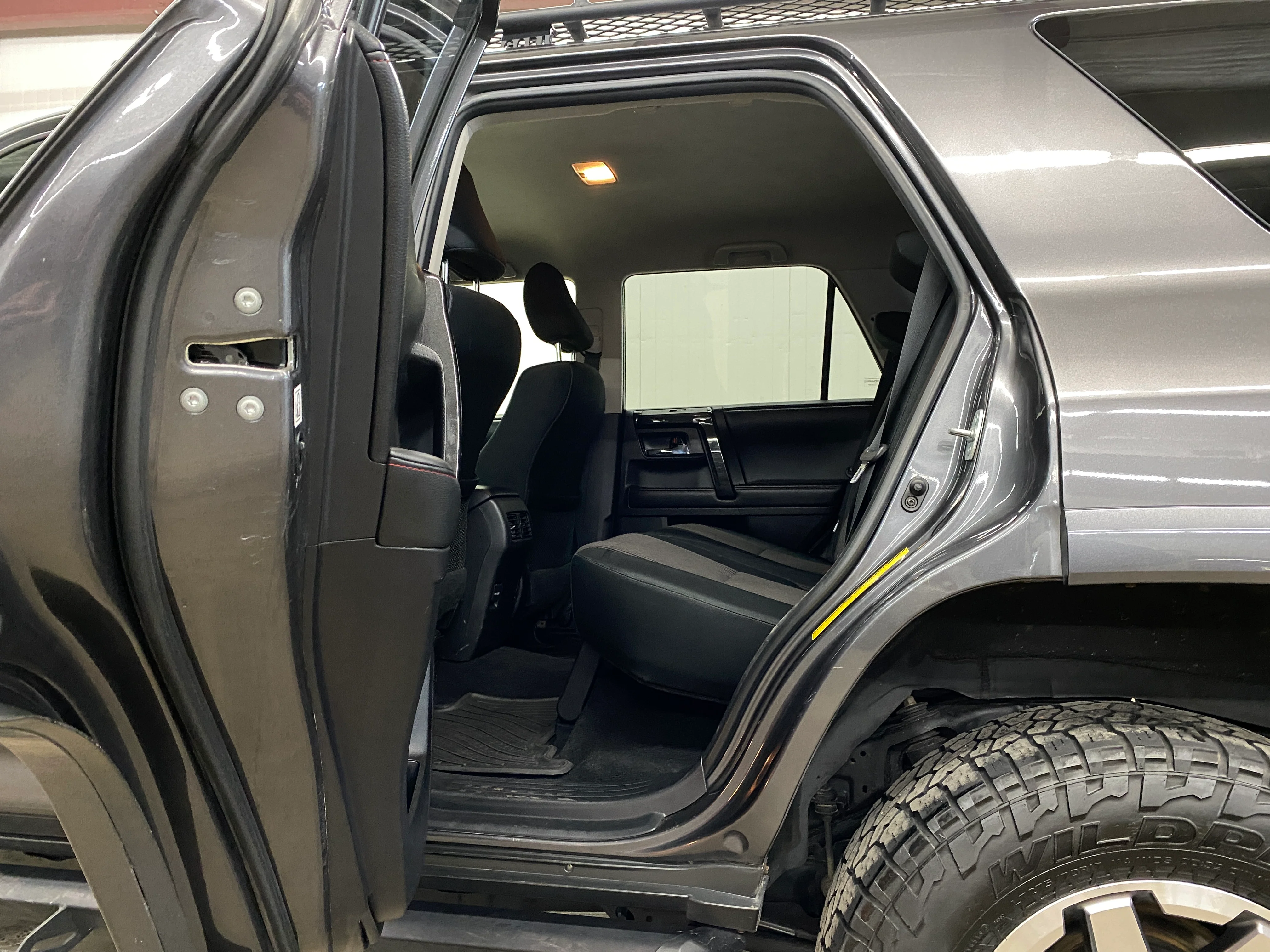 2015 Toyota 4Runner Trail 4.0L 4WD - Image 42