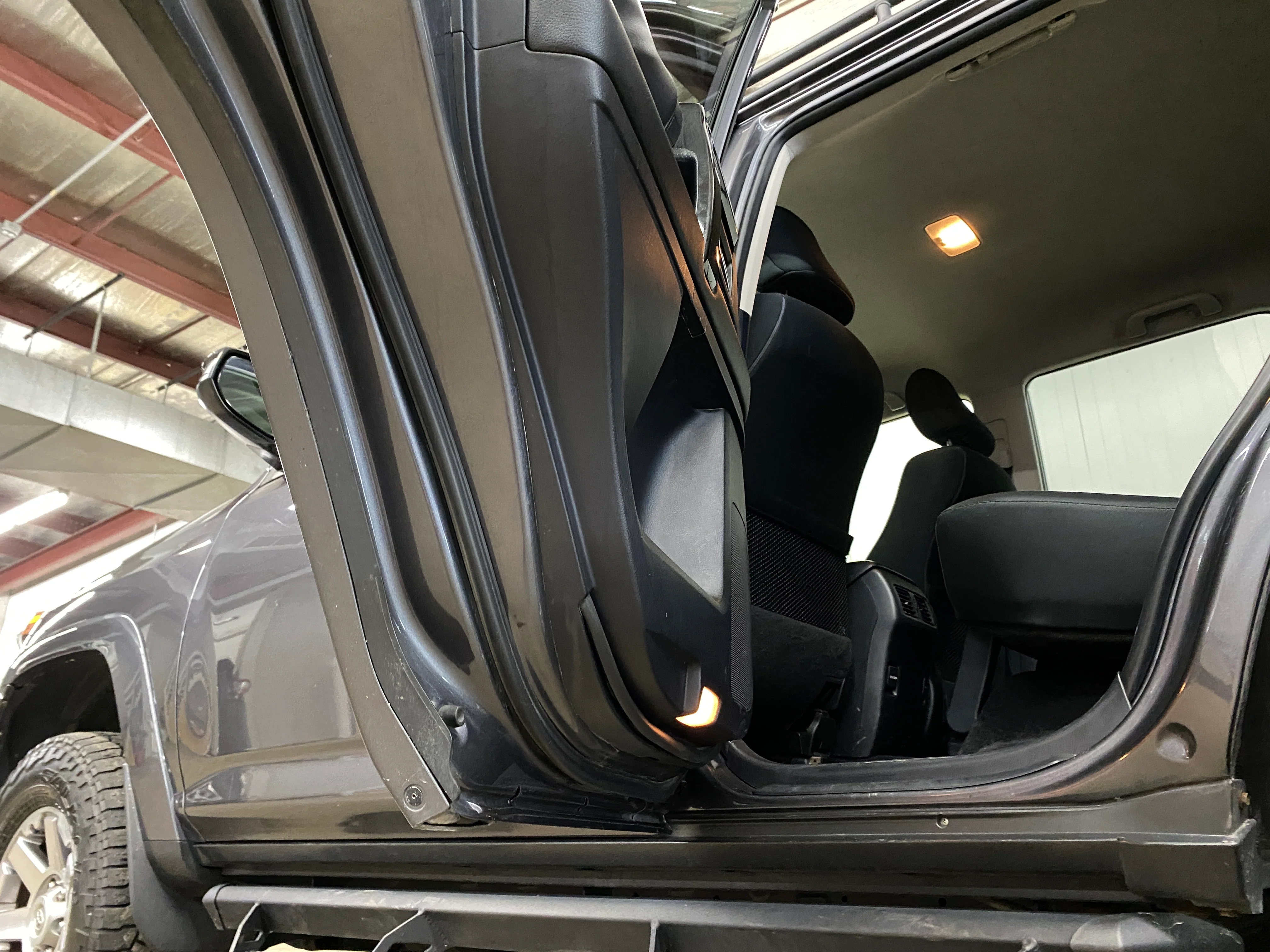 2015 Toyota 4Runner Trail 4.0L 4WD - Image 43
