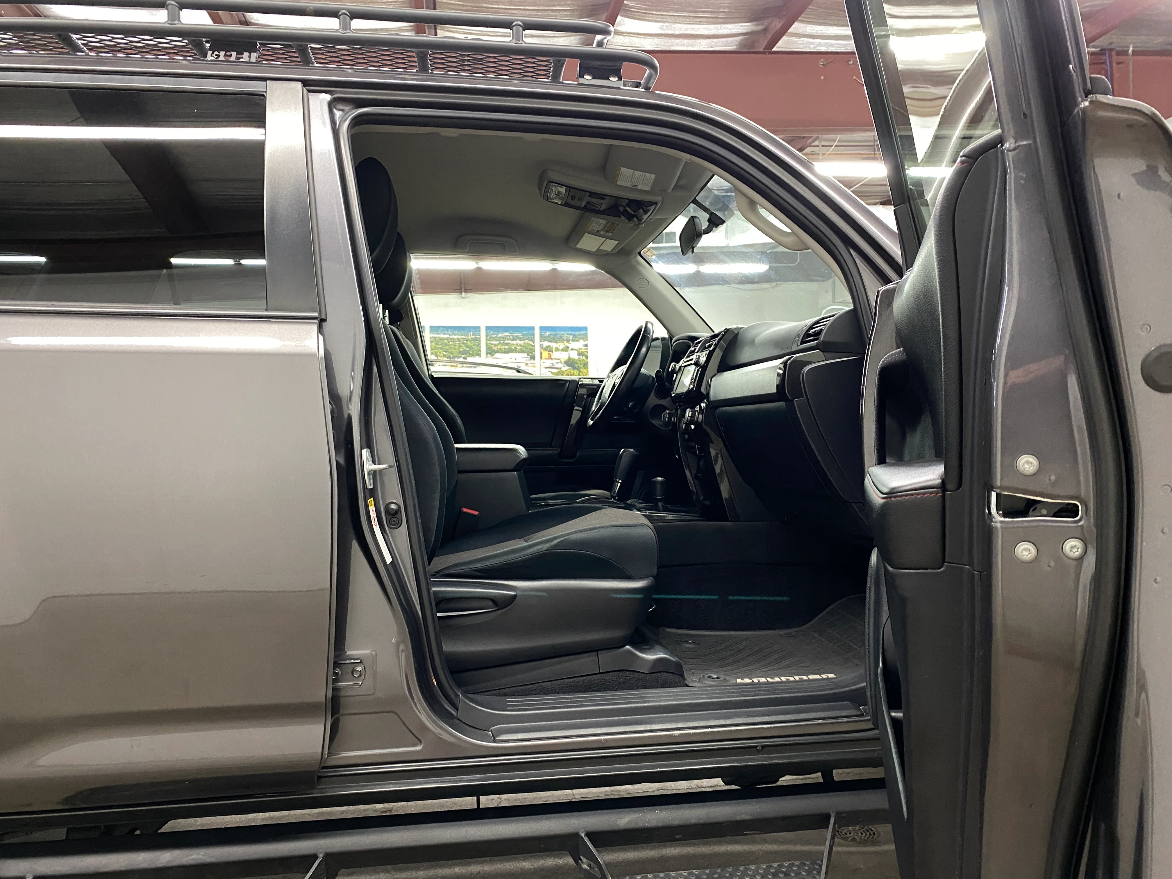 2015 Toyota 4Runner Trail 4.0L 4WD - Image 46