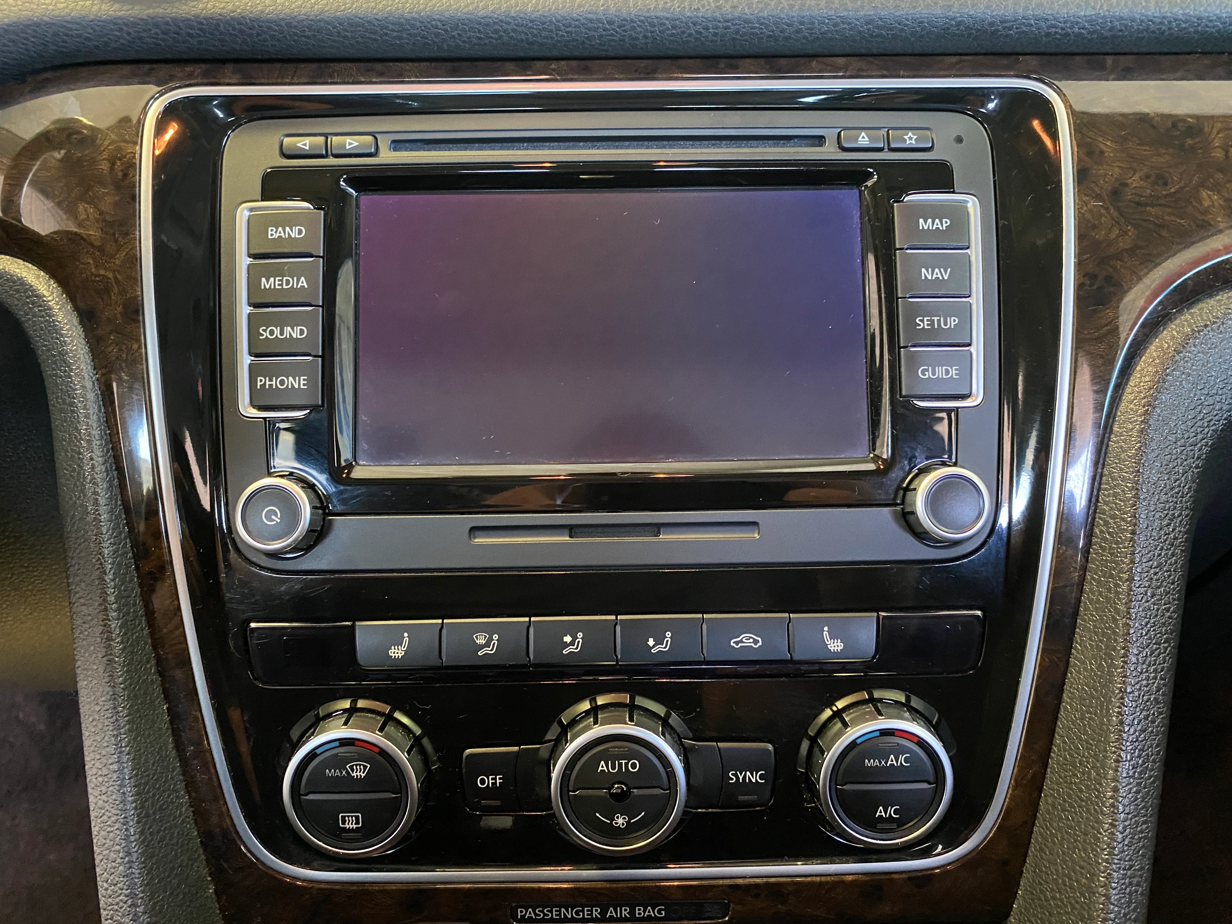 2015 Volkswagen Passat SEL Premium V6 - Image 22