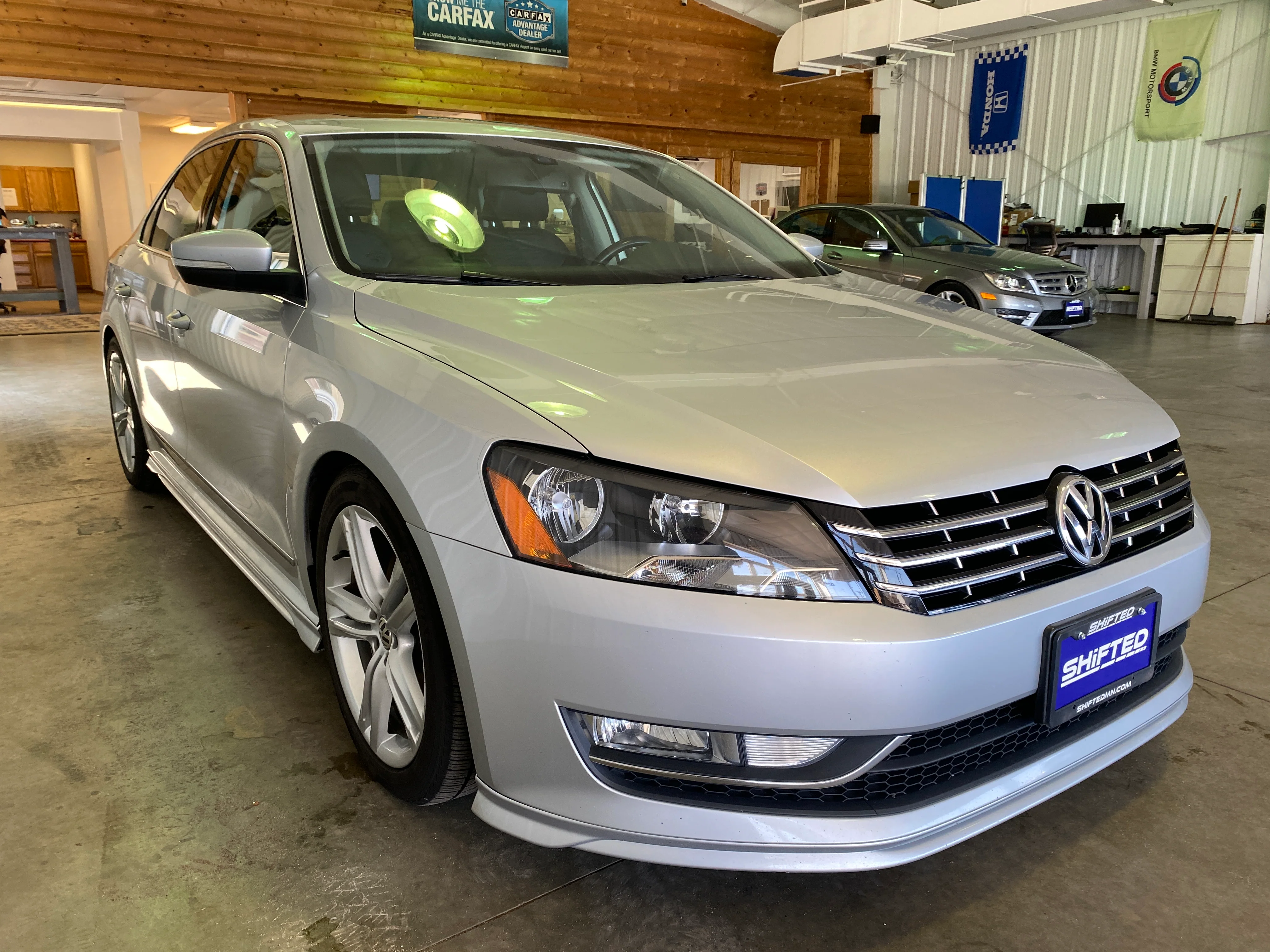 2015 Volkswagen Passat SEL Premium V6 - Image 6