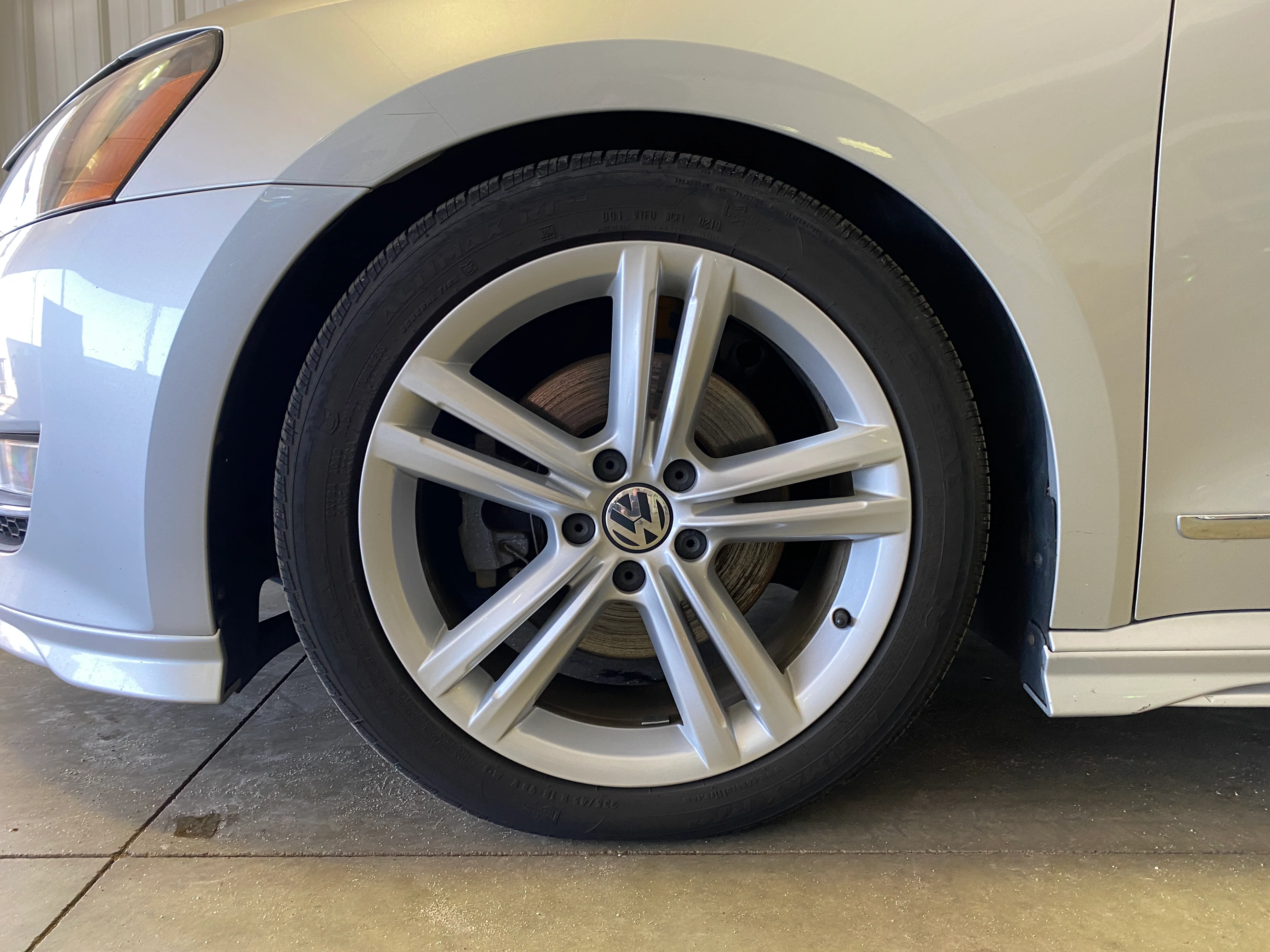 2015 Volkswagen Passat SEL Premium V6 - Image 9
