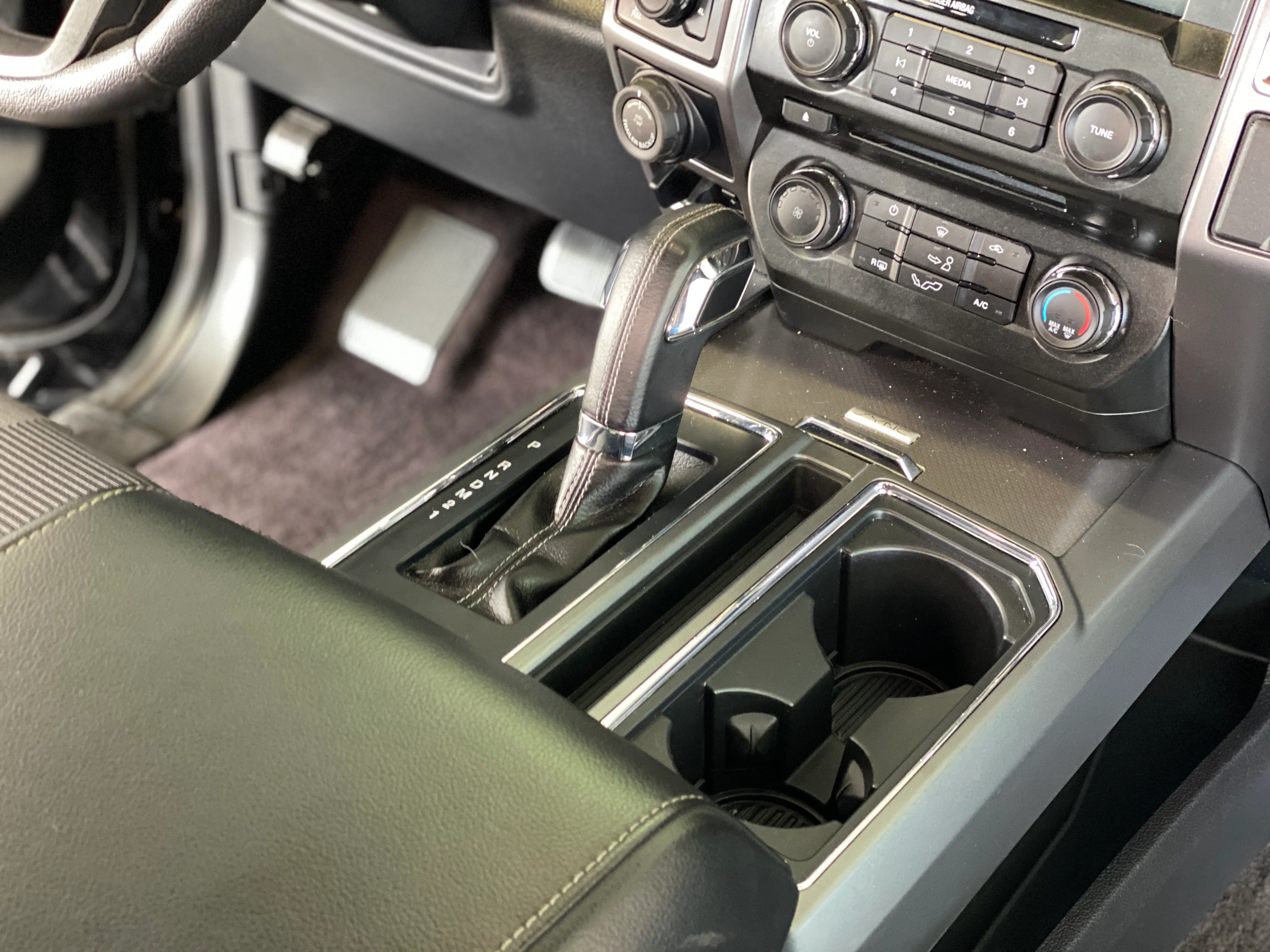 2016 Ford F-150 4WD SuperCrew XLT Sport - Image 17