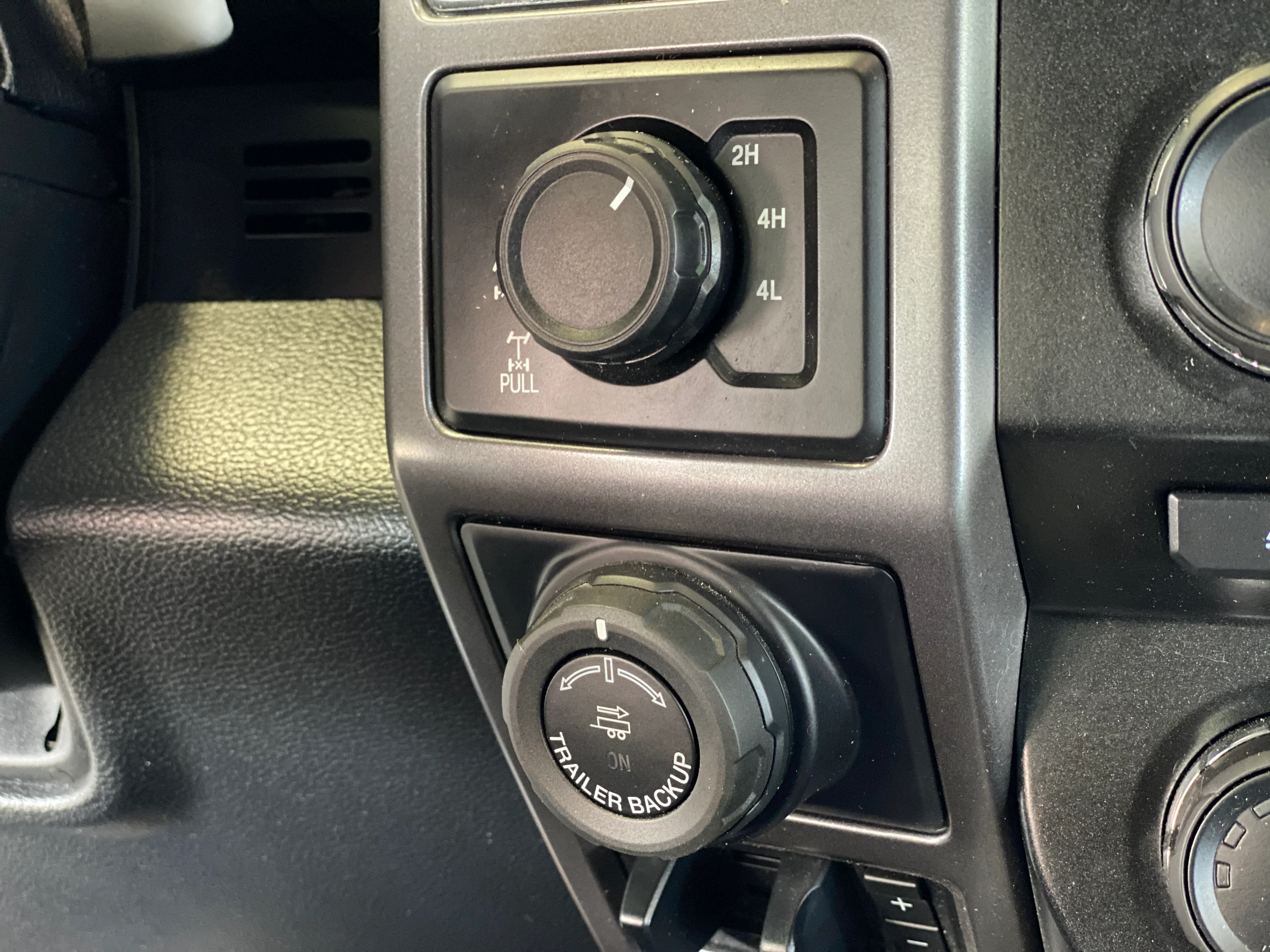 2016 Ford F-150 4WD SuperCrew XLT Sport - Image 18