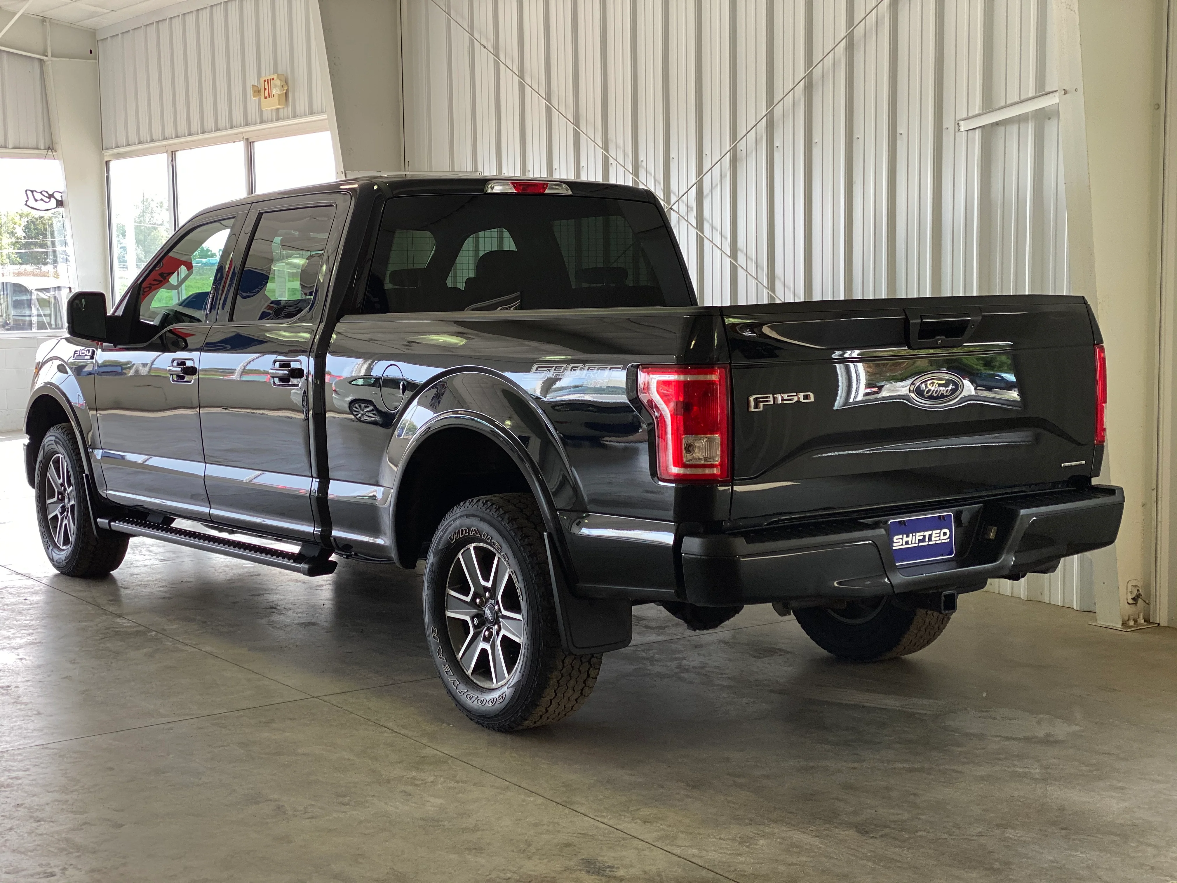 2016 Ford F-150 4WD SuperCrew XLT Sport - Image 3
