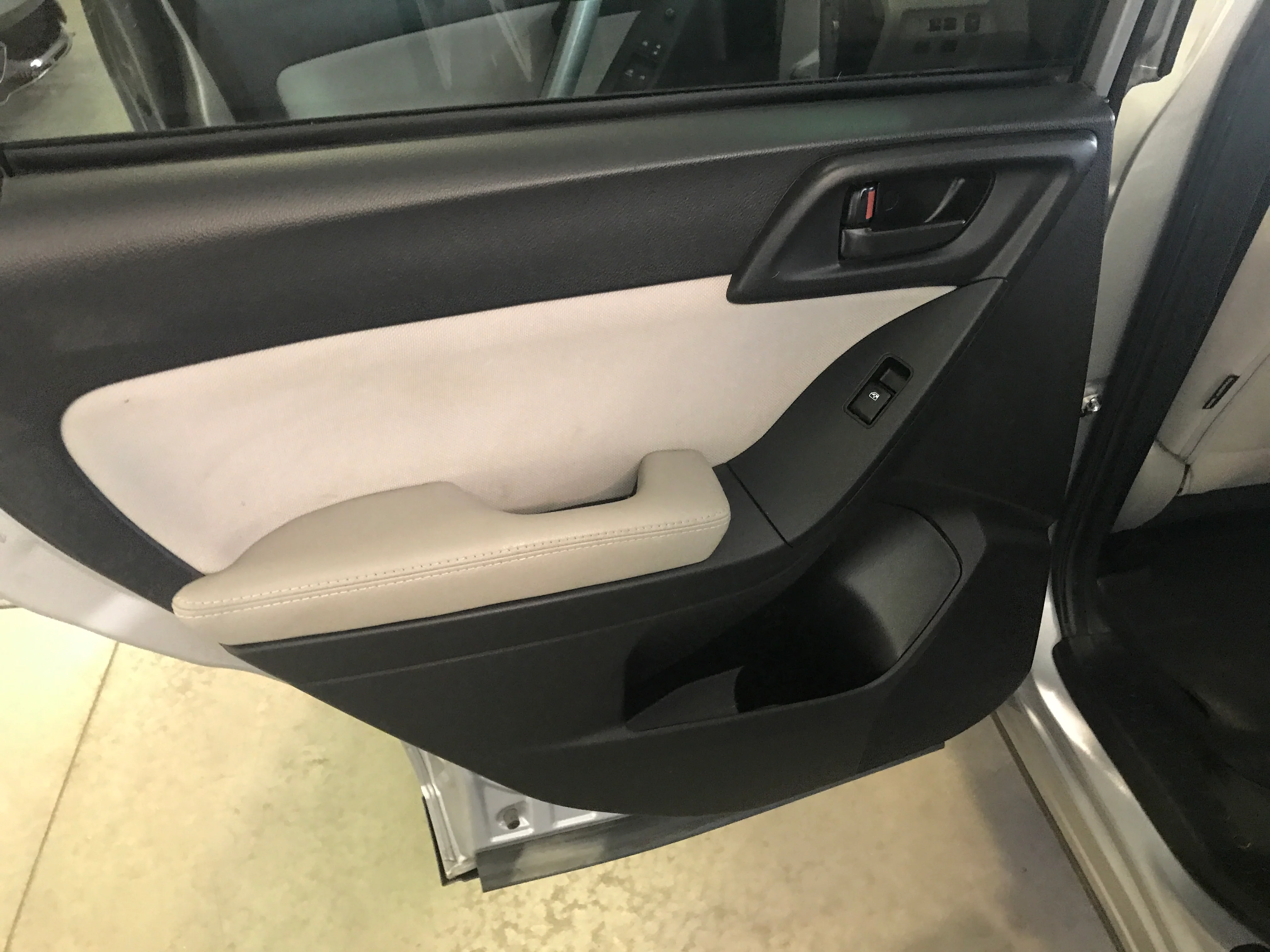 2016 Subaru Forester 2.5 Premium Manual - Image 18