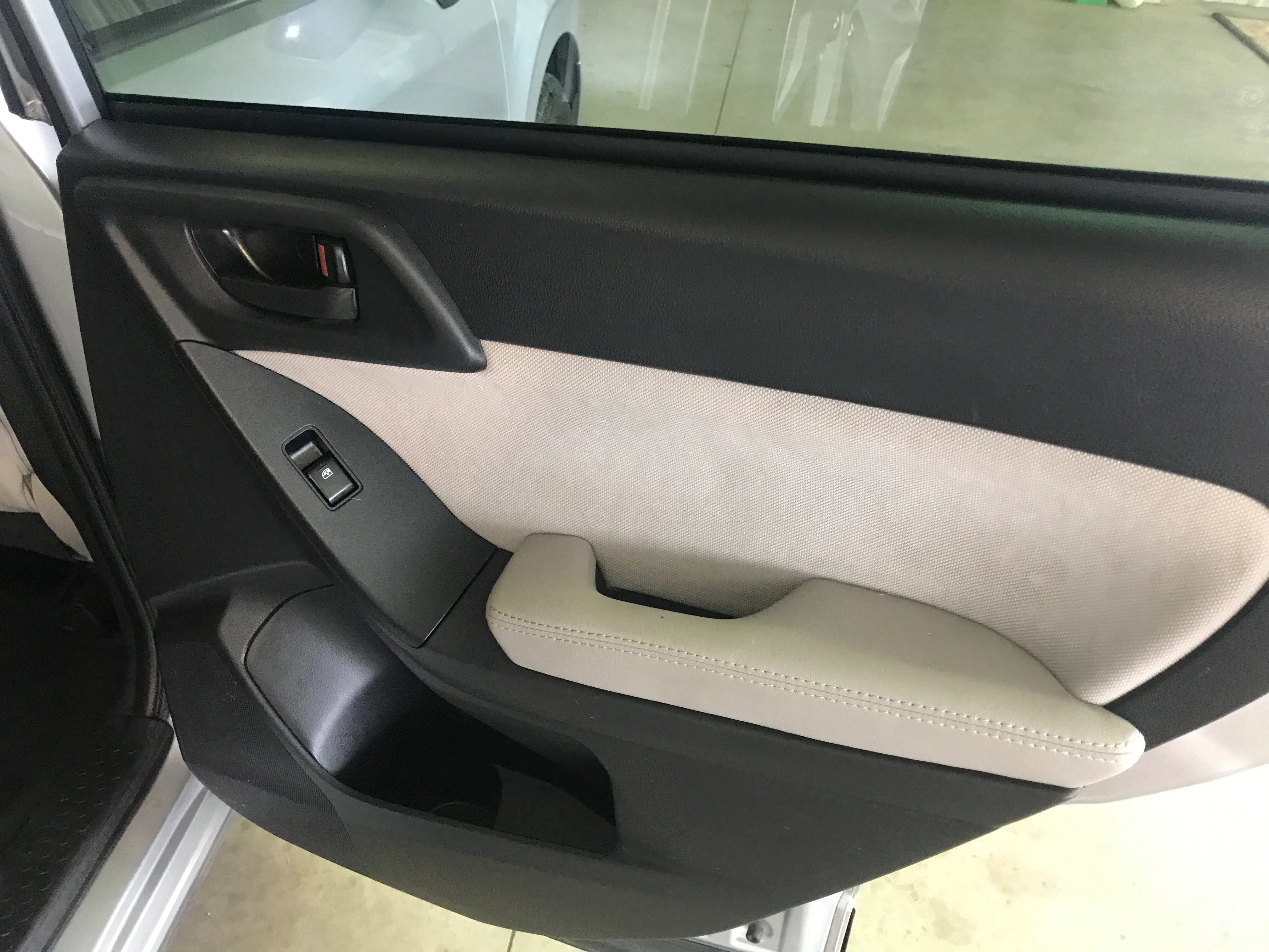 2016 Subaru Forester 2.5 Premium Manual - Image 20