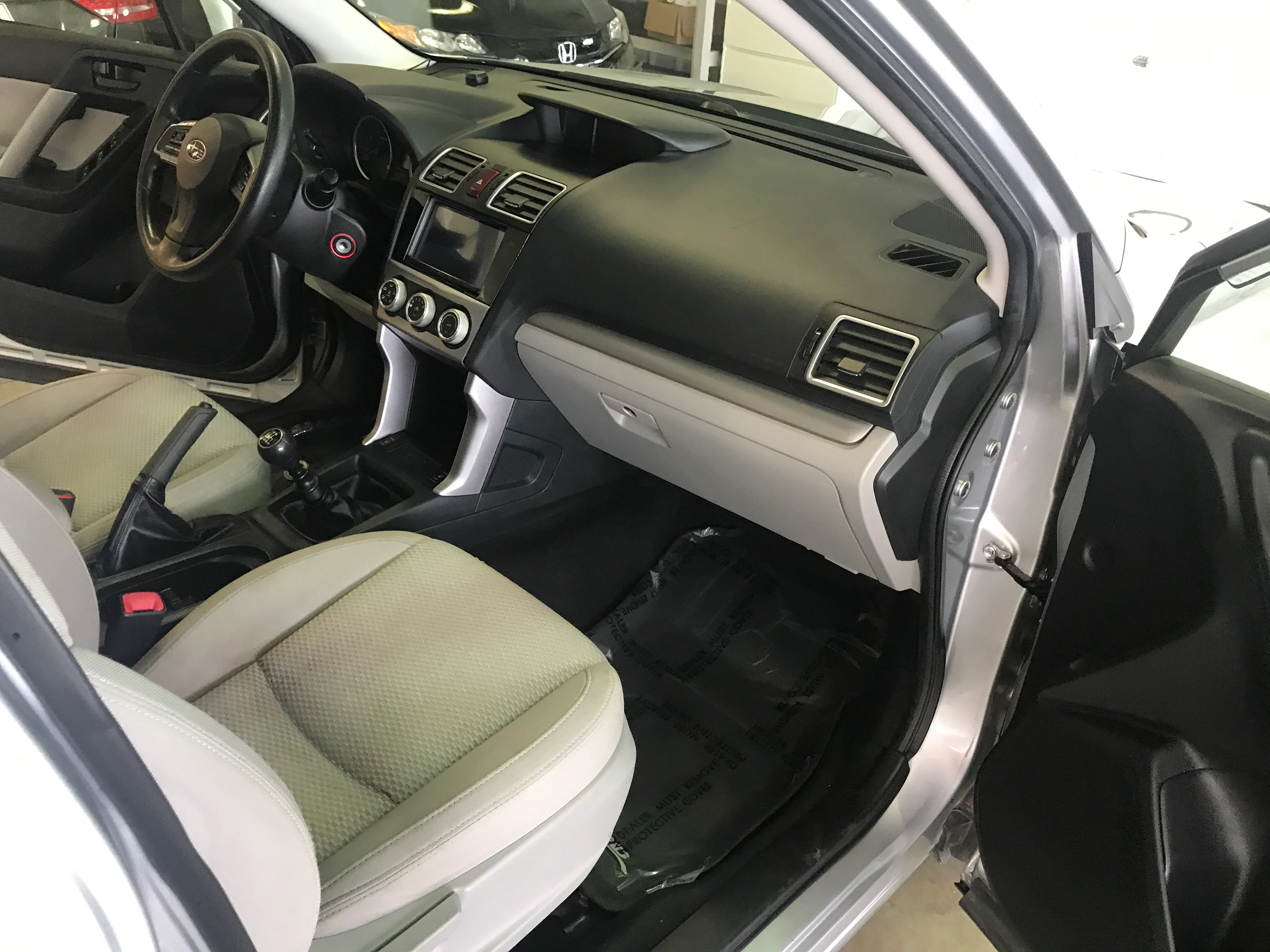 2016 Subaru Forester 2.5 Premium Manual - Image 21