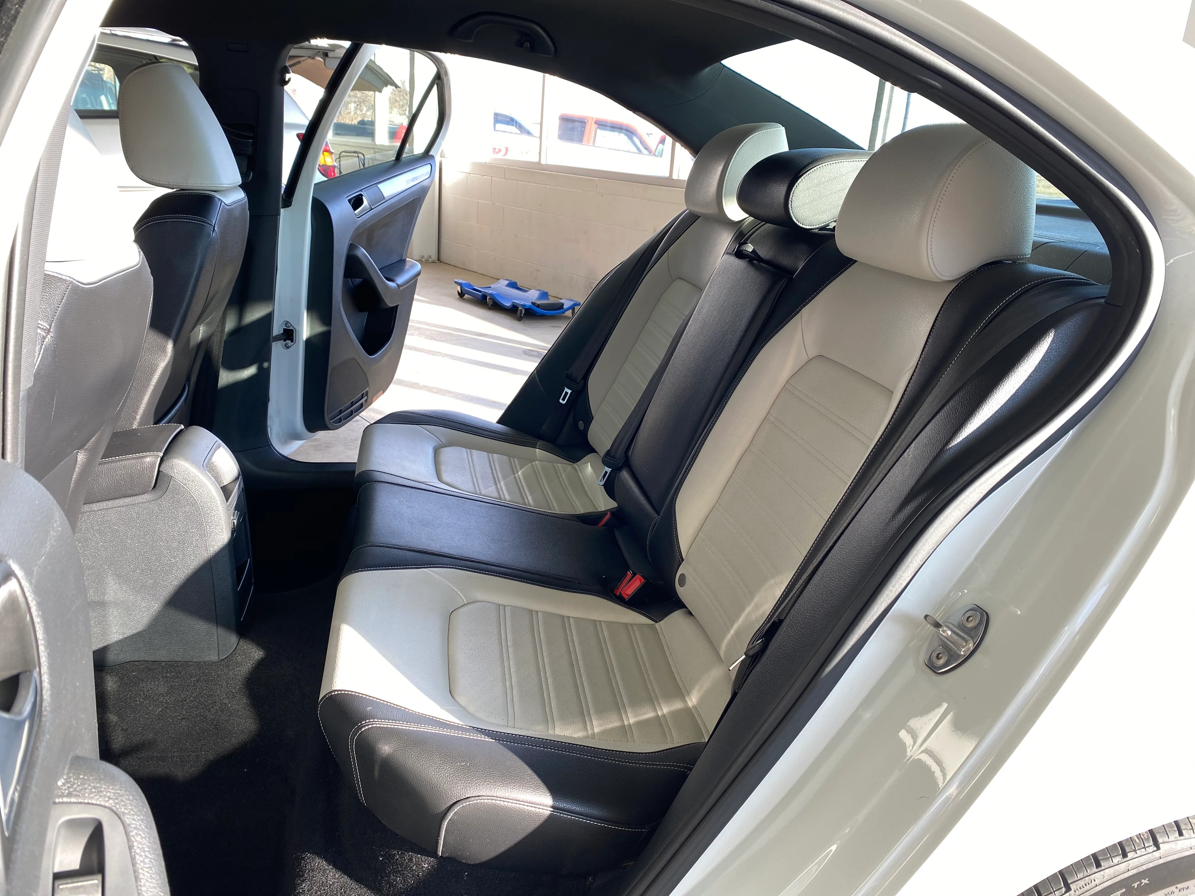 2016 Volkswagen Jetta 1.8T Sport Manual - Image 11