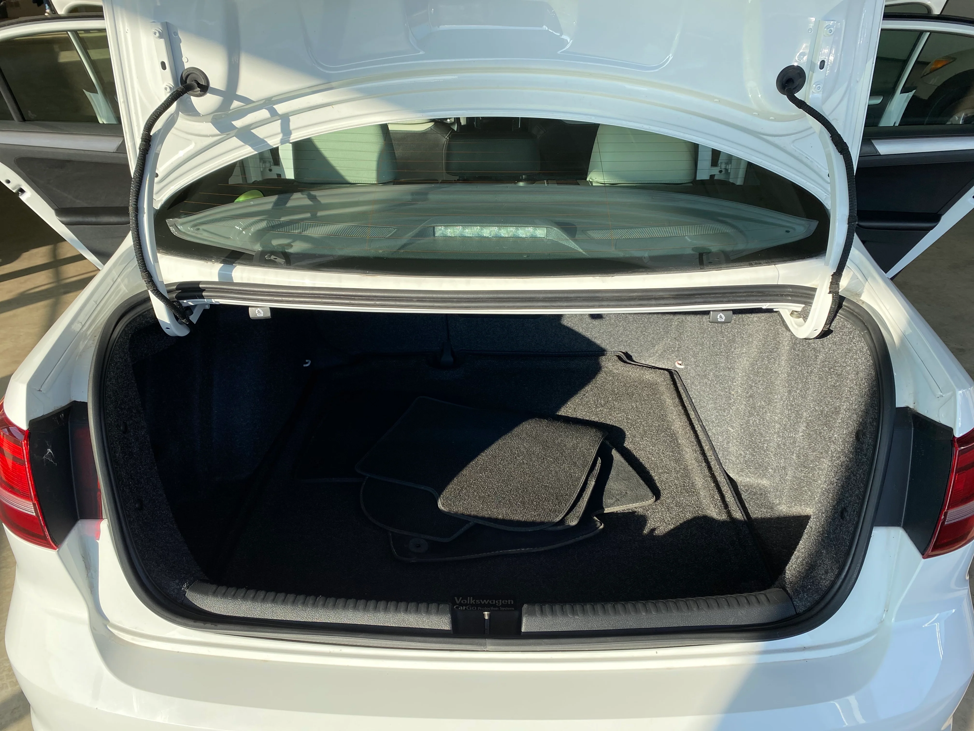 2016 Volkswagen Jetta 1.8T Sport Manual - Image 12