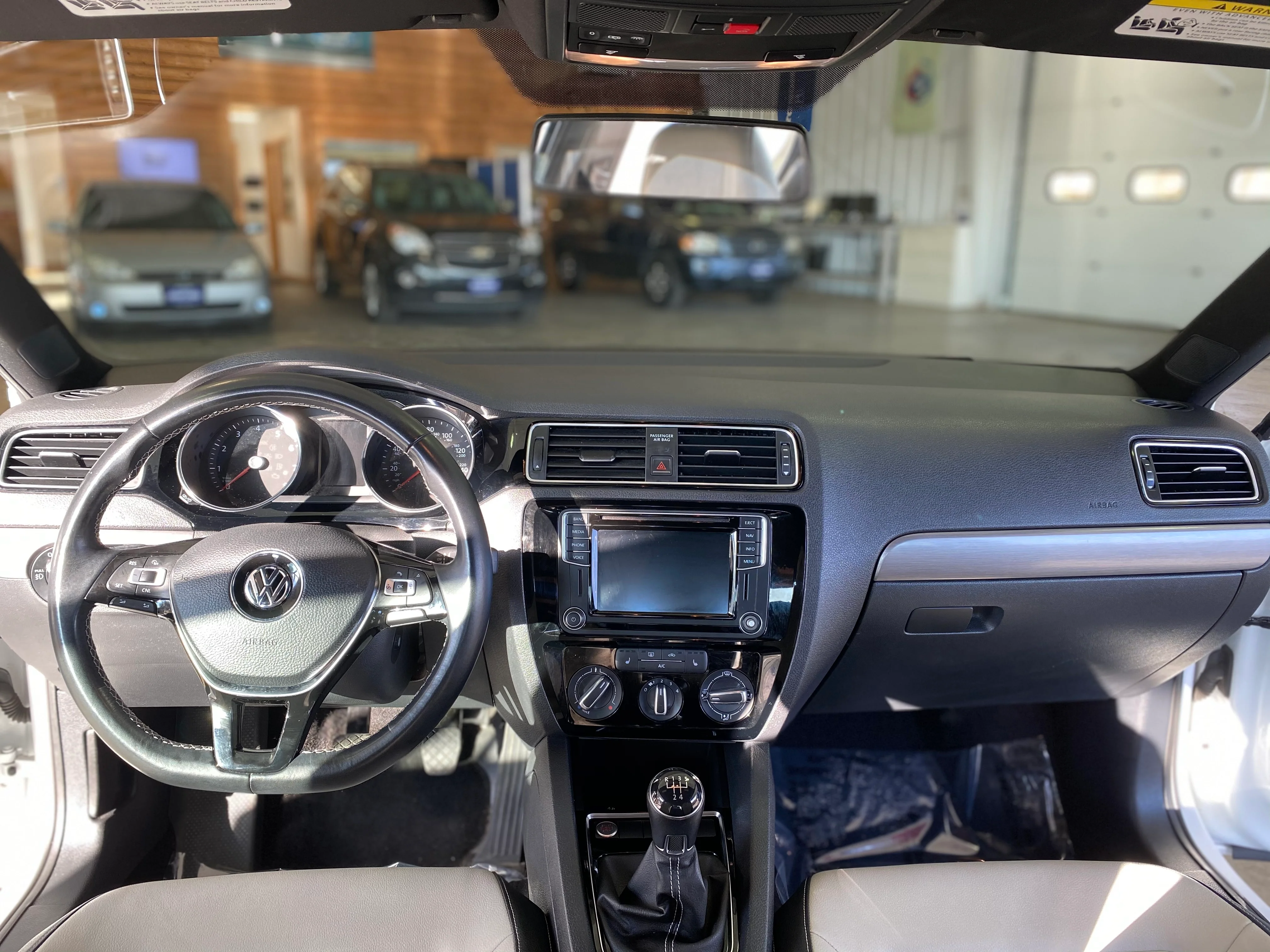 2016 Volkswagen Jetta 1.8T Sport Manual - Image 16