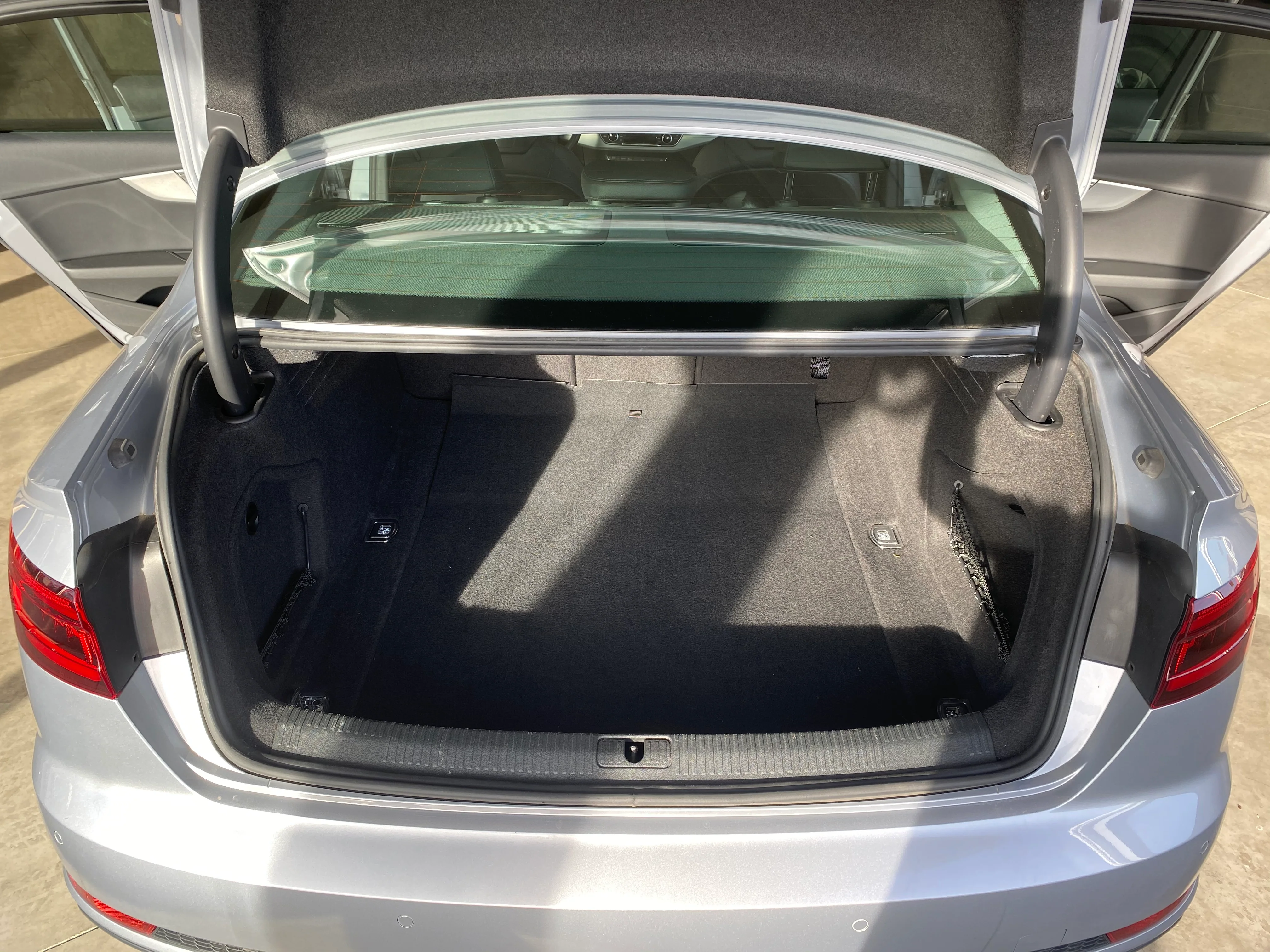 2018 Audi A4 Quattro Premium+ - Image 12