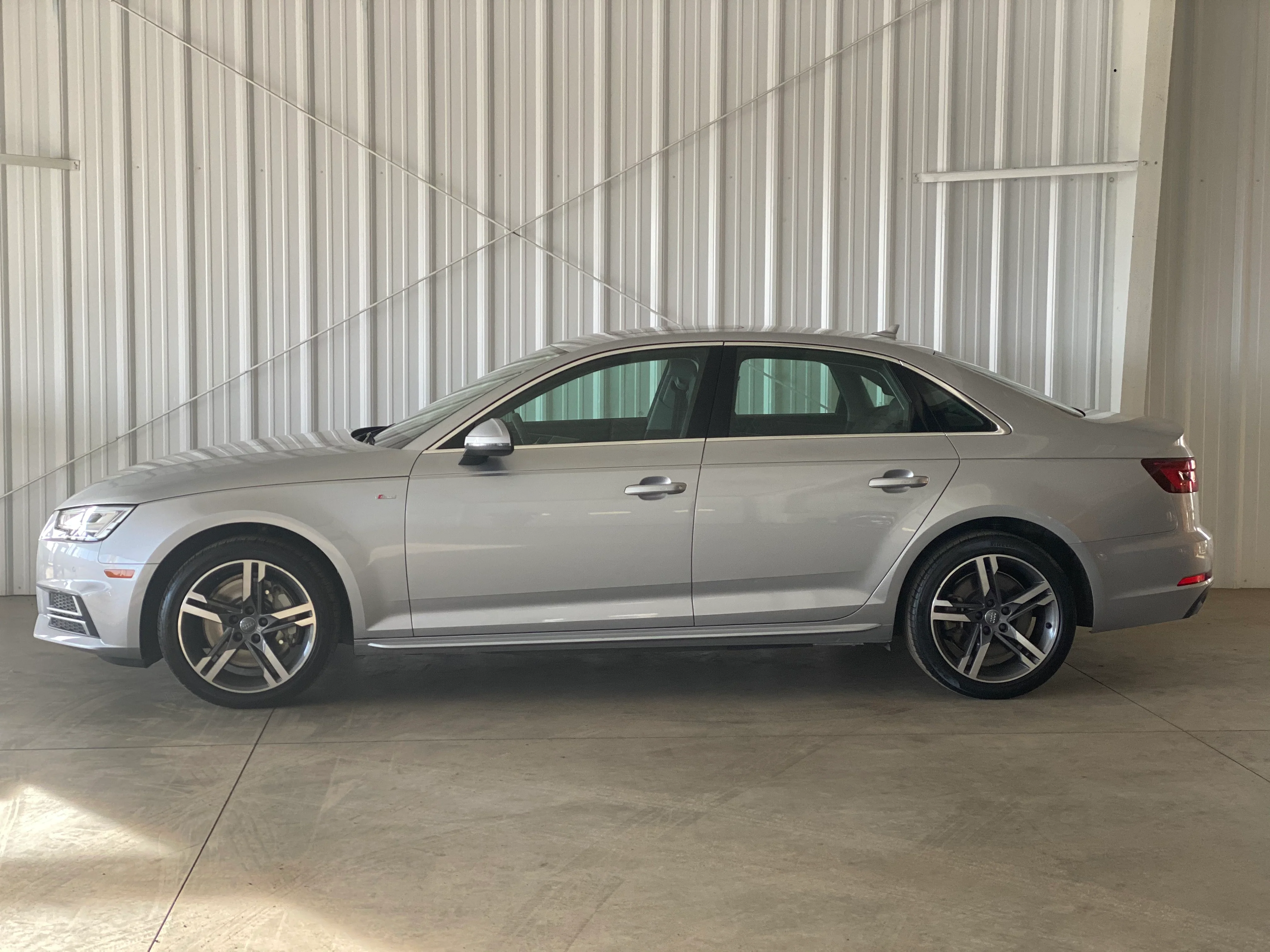 2018 Audi A4 Quattro Premium+ - Image 2