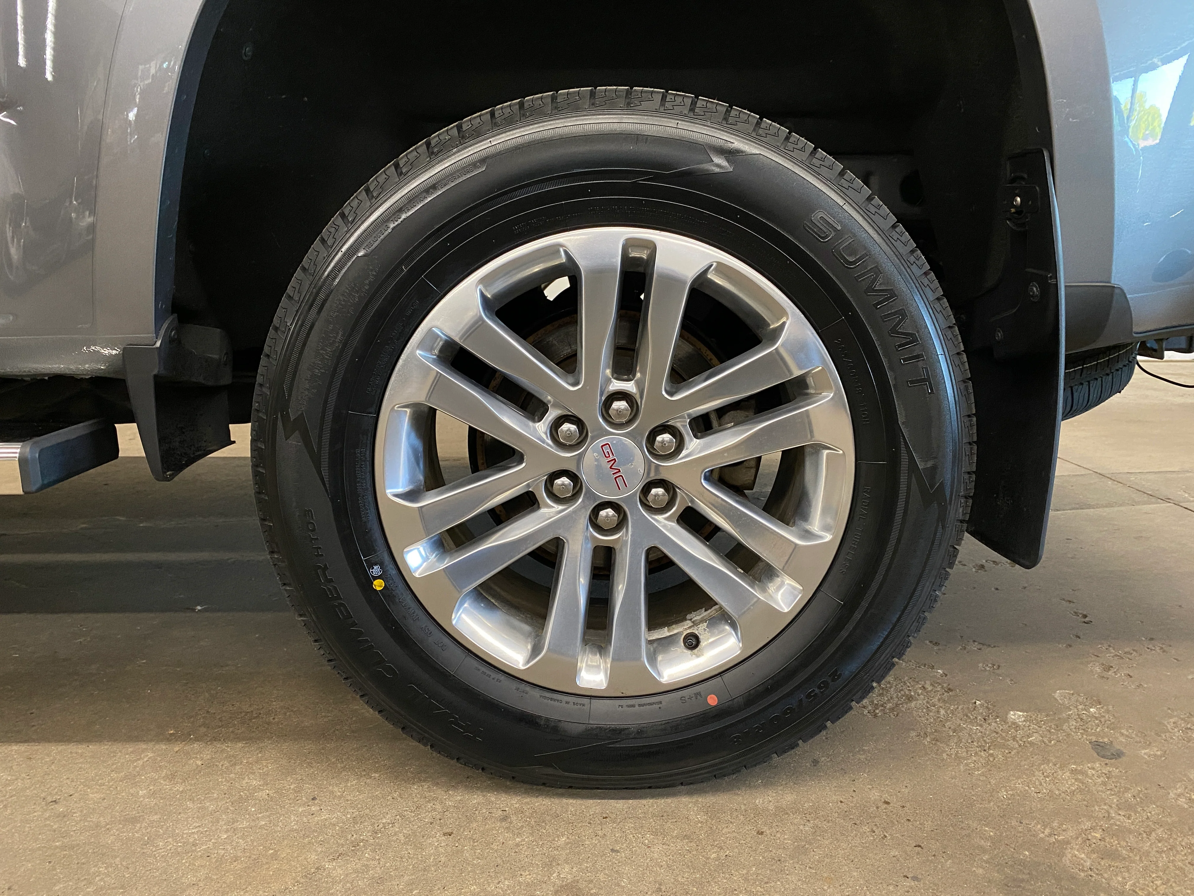 2018 GMC Canyon Crew Cab SLT 4WD - Image 34