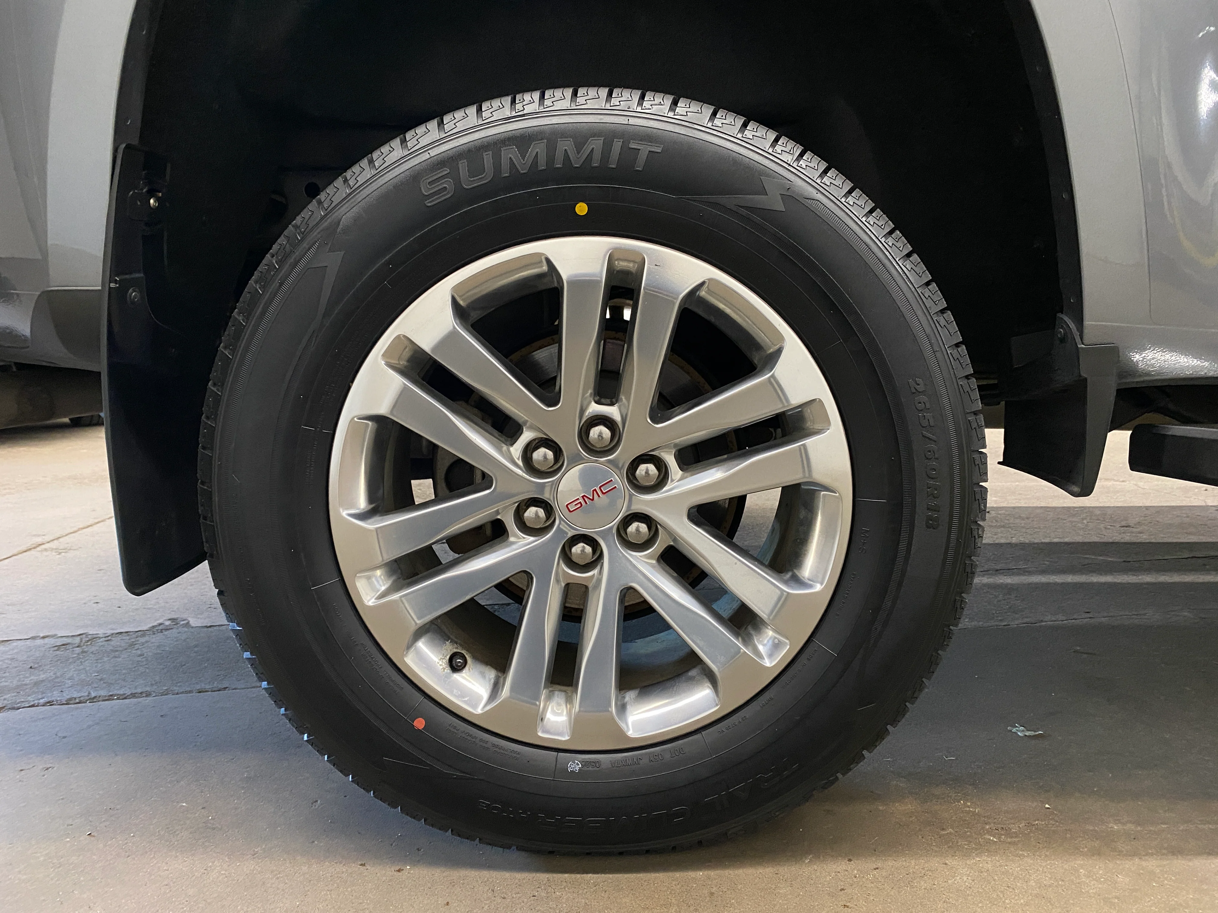 2018 GMC Canyon Crew Cab SLT 4WD - Image 38