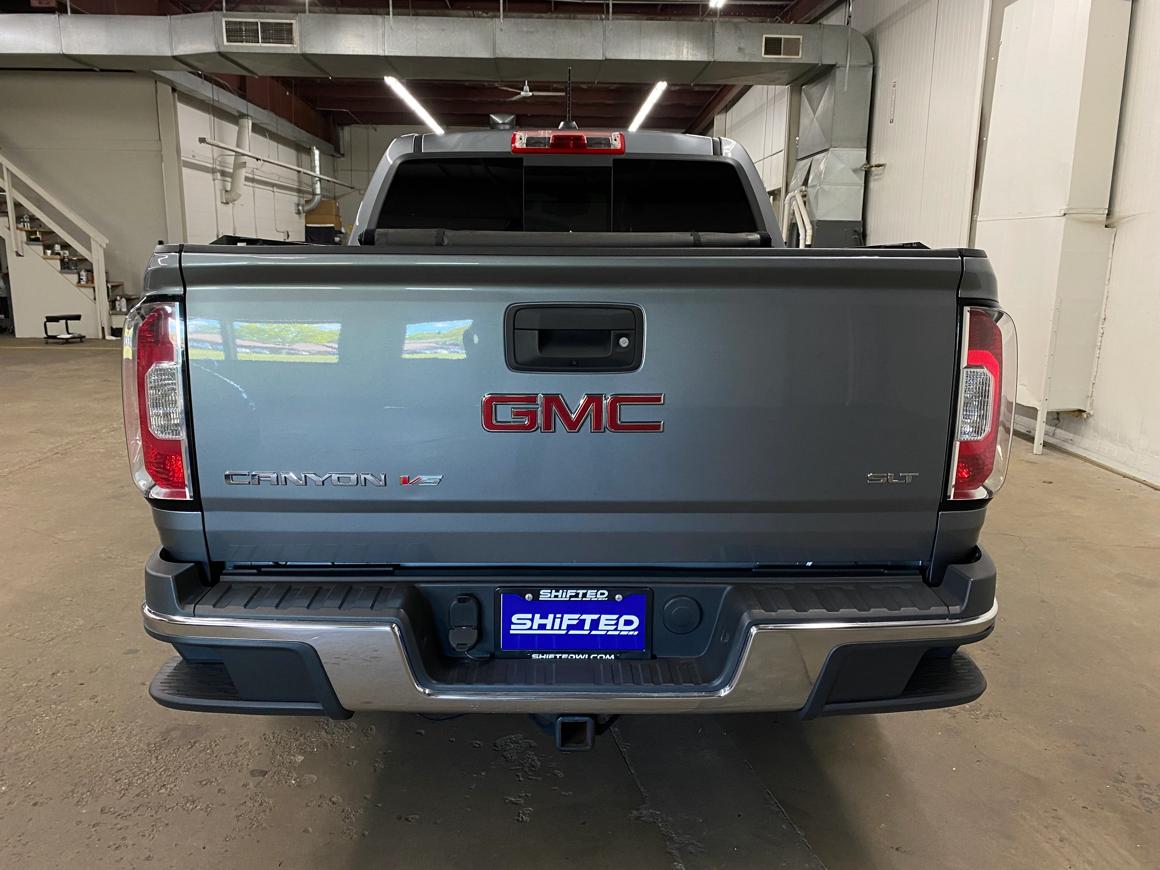 2018 GMC Canyon Crew Cab SLT 4WD - Image 4