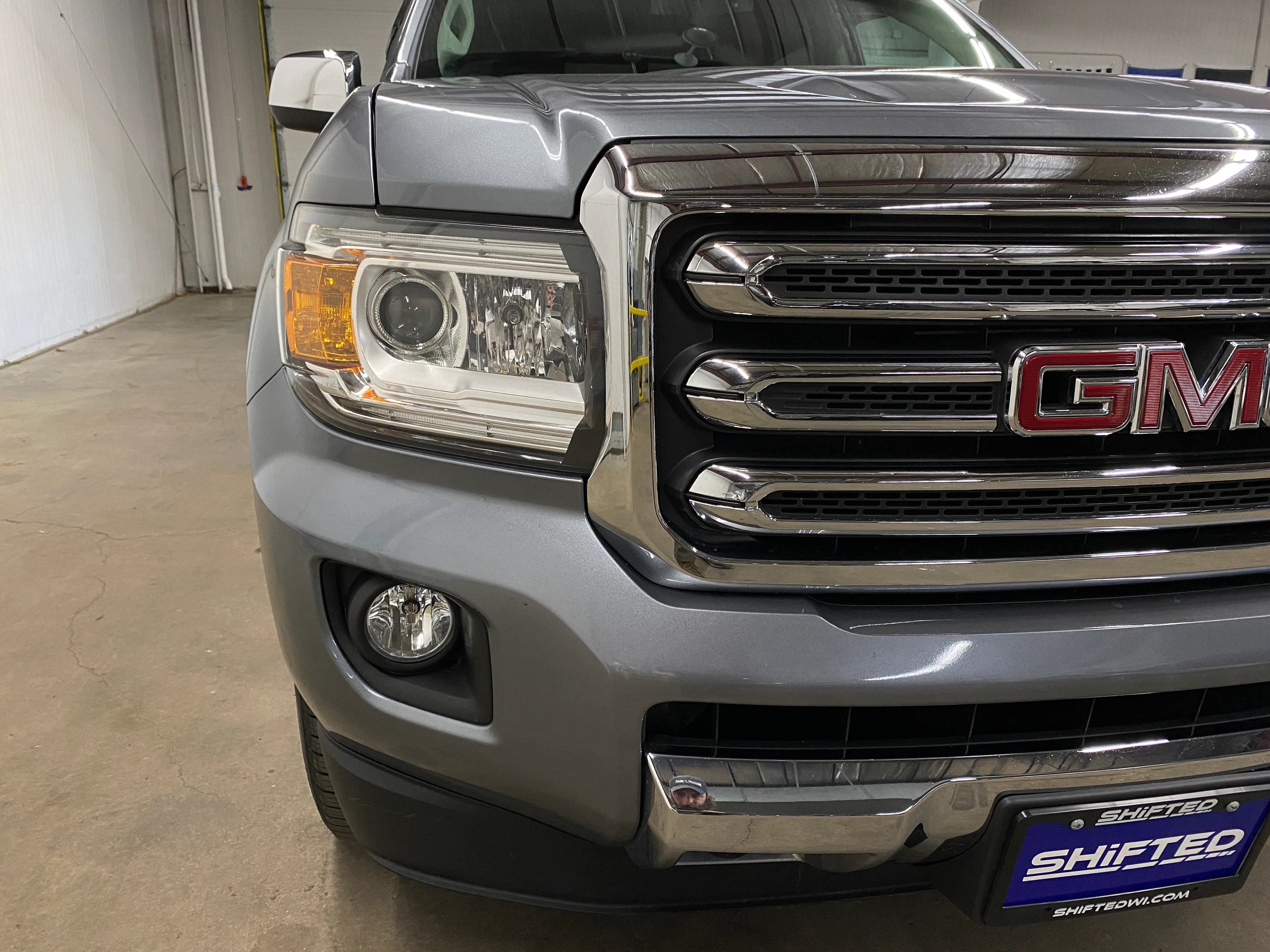 2018 GMC Canyon Crew Cab SLT 4WD - Image 40