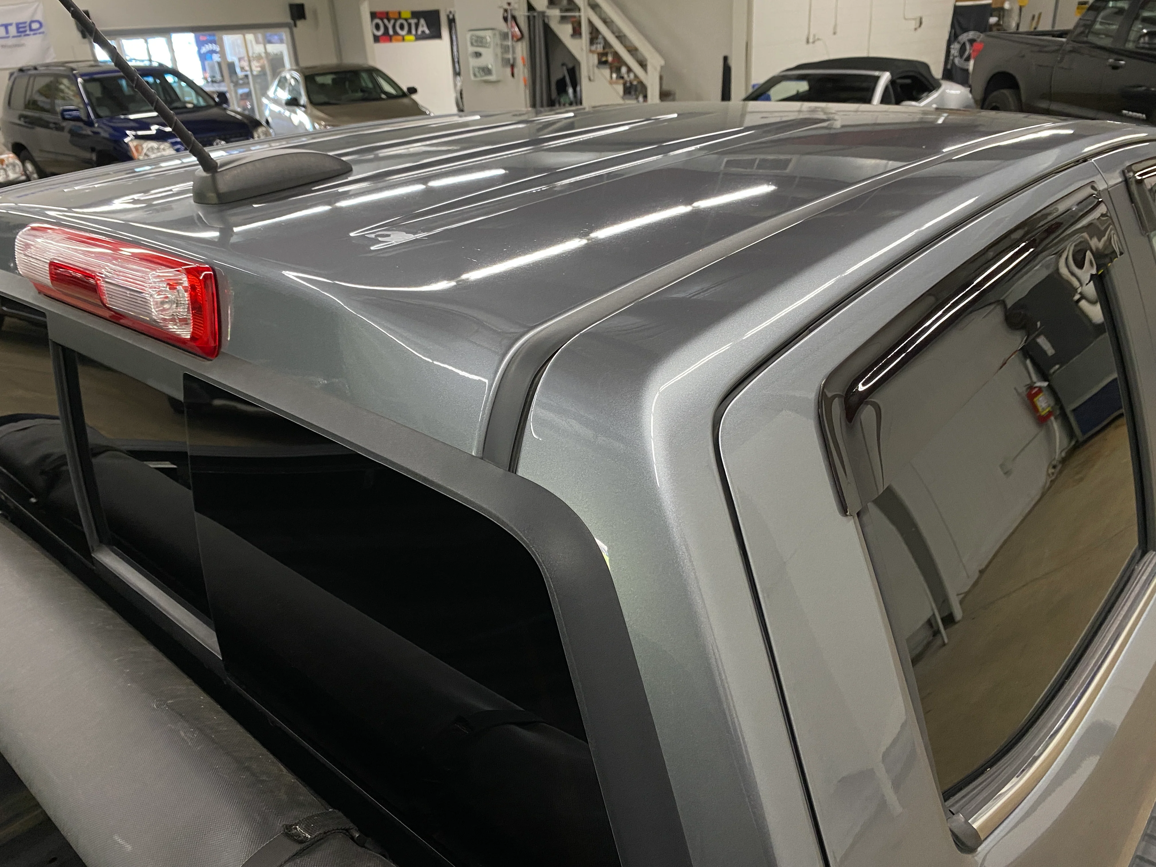 2018 GMC Canyon Crew Cab SLT 4WD - Image 44