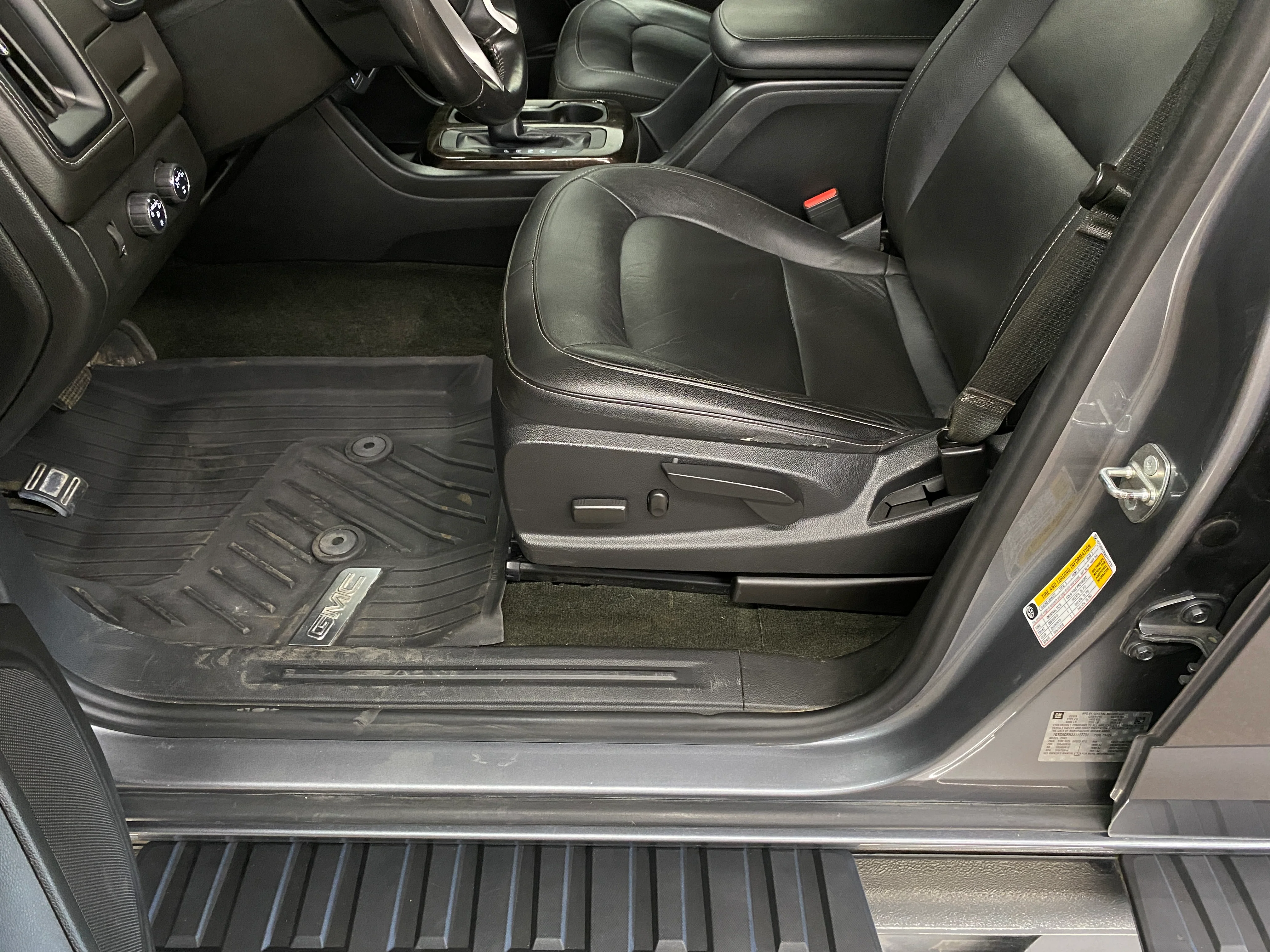 2018 GMC Canyon Crew Cab SLT 4WD - Image 48