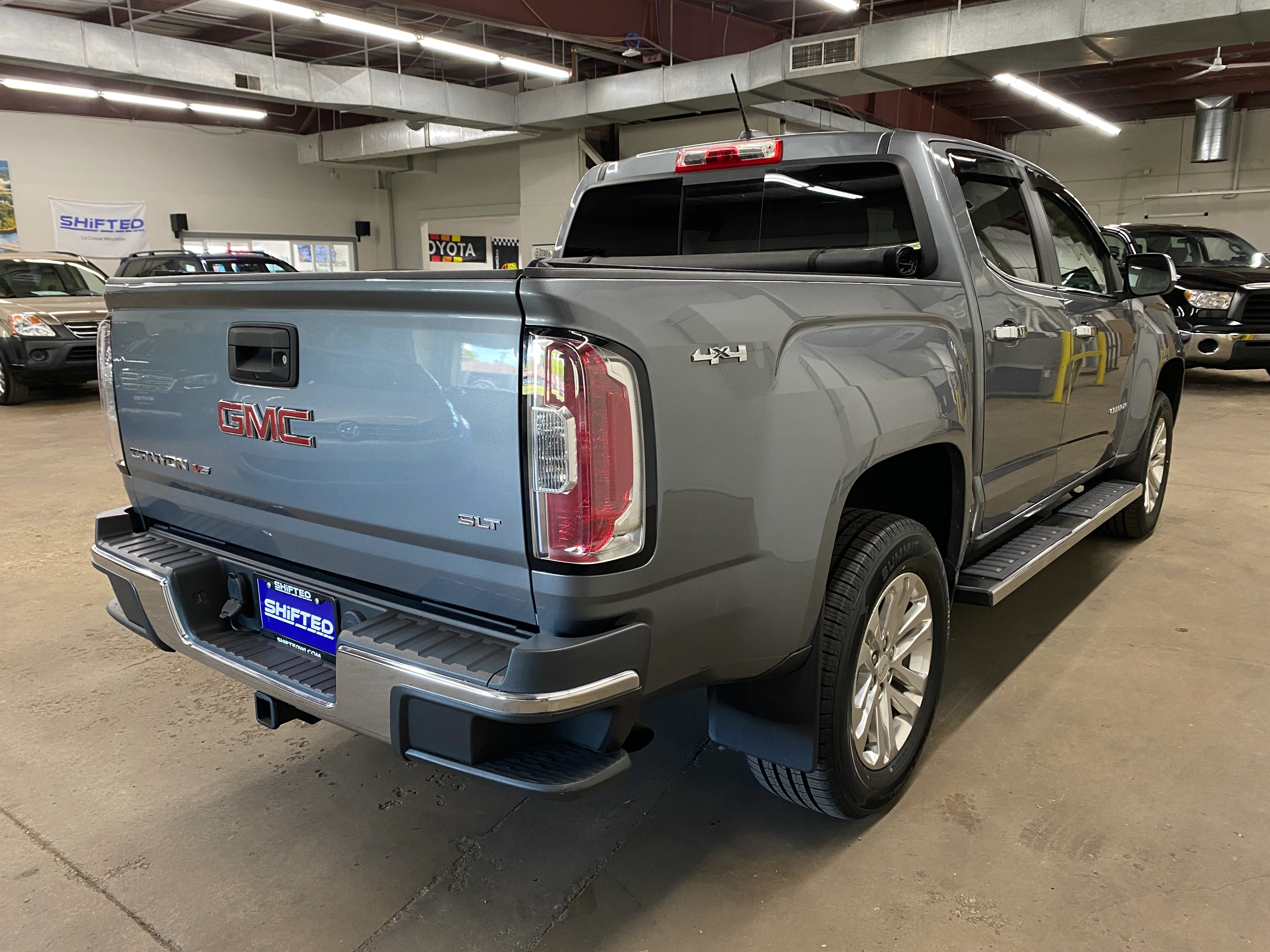 2018 GMC Canyon Crew Cab SLT 4WD - Image 5