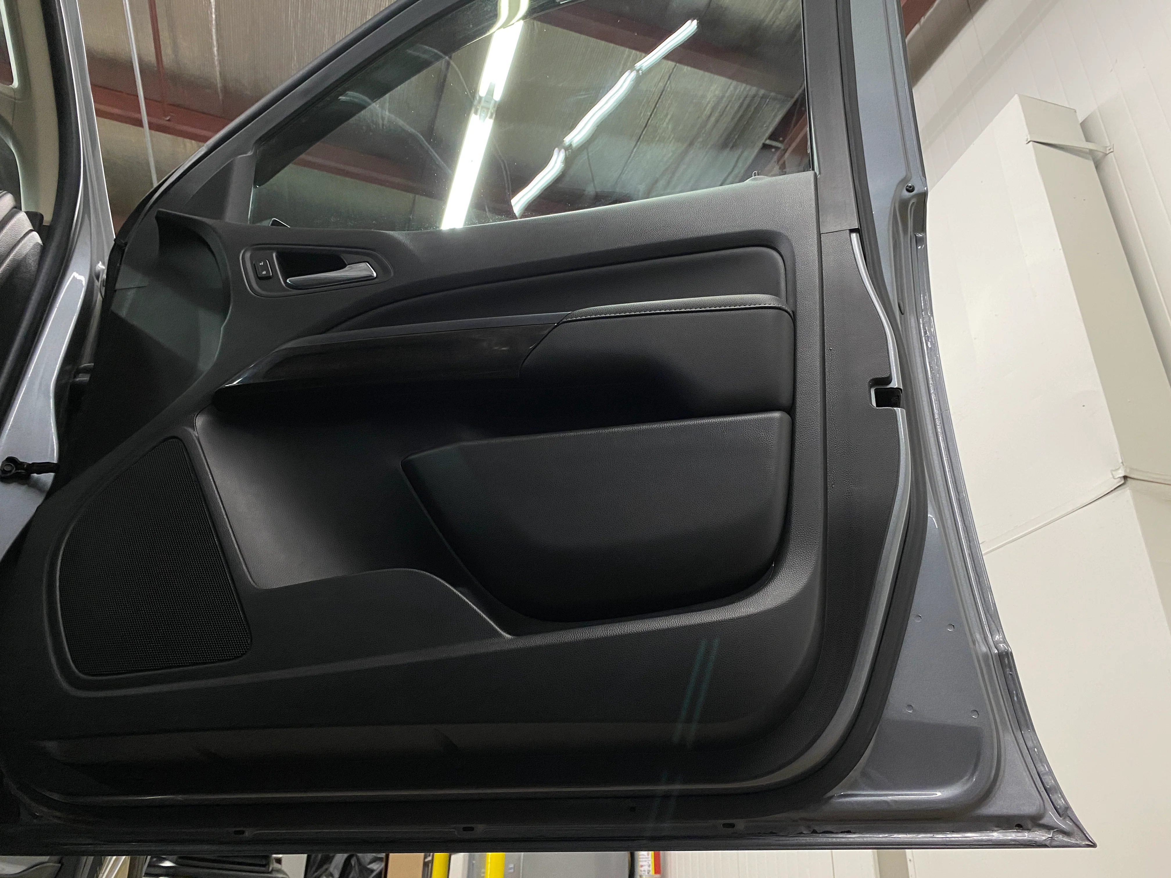2018 GMC Canyon Crew Cab SLT 4WD - Image 58