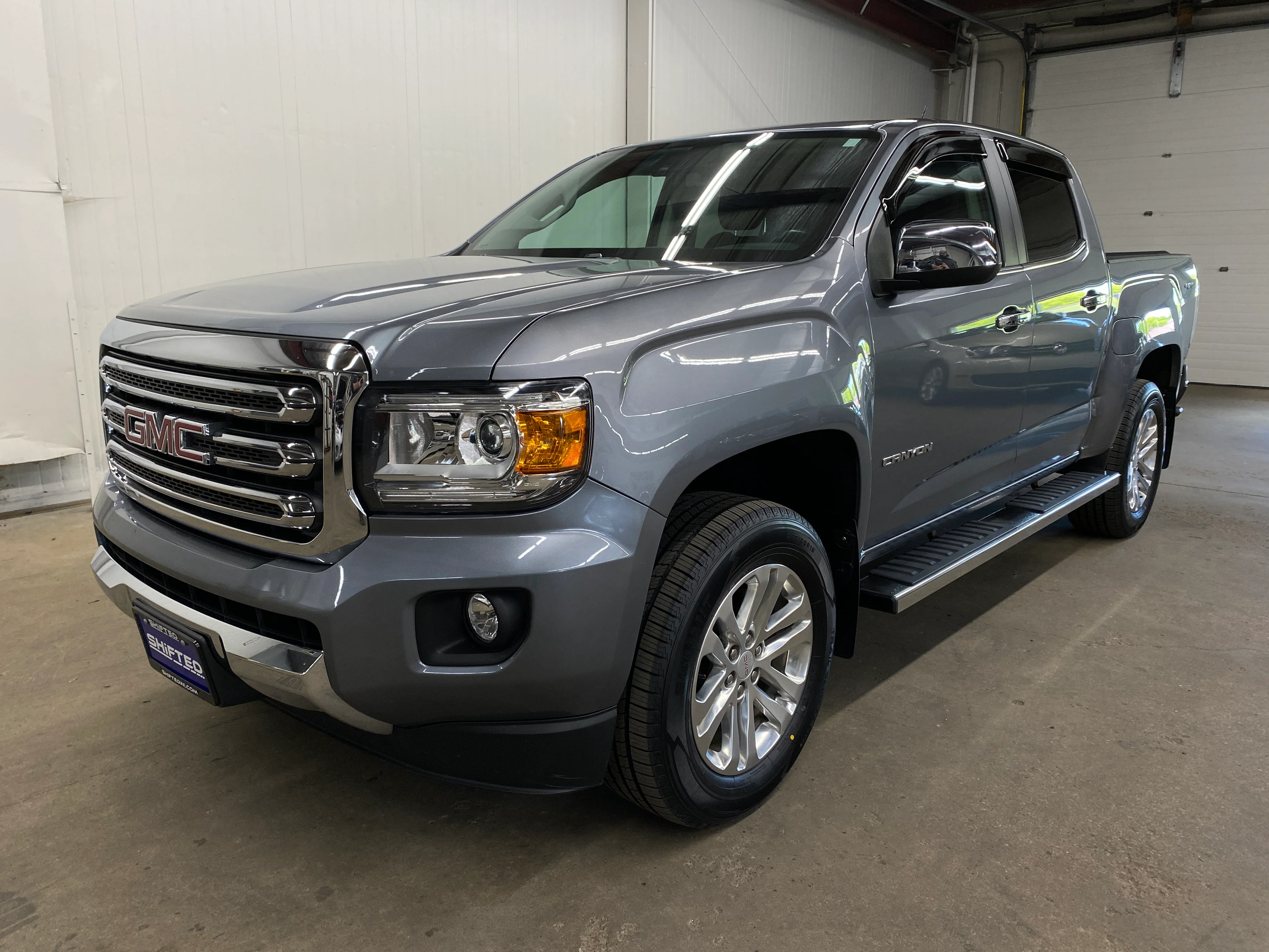 2018 GMC Canyon Crew Cab SLT 4WD - Image 8