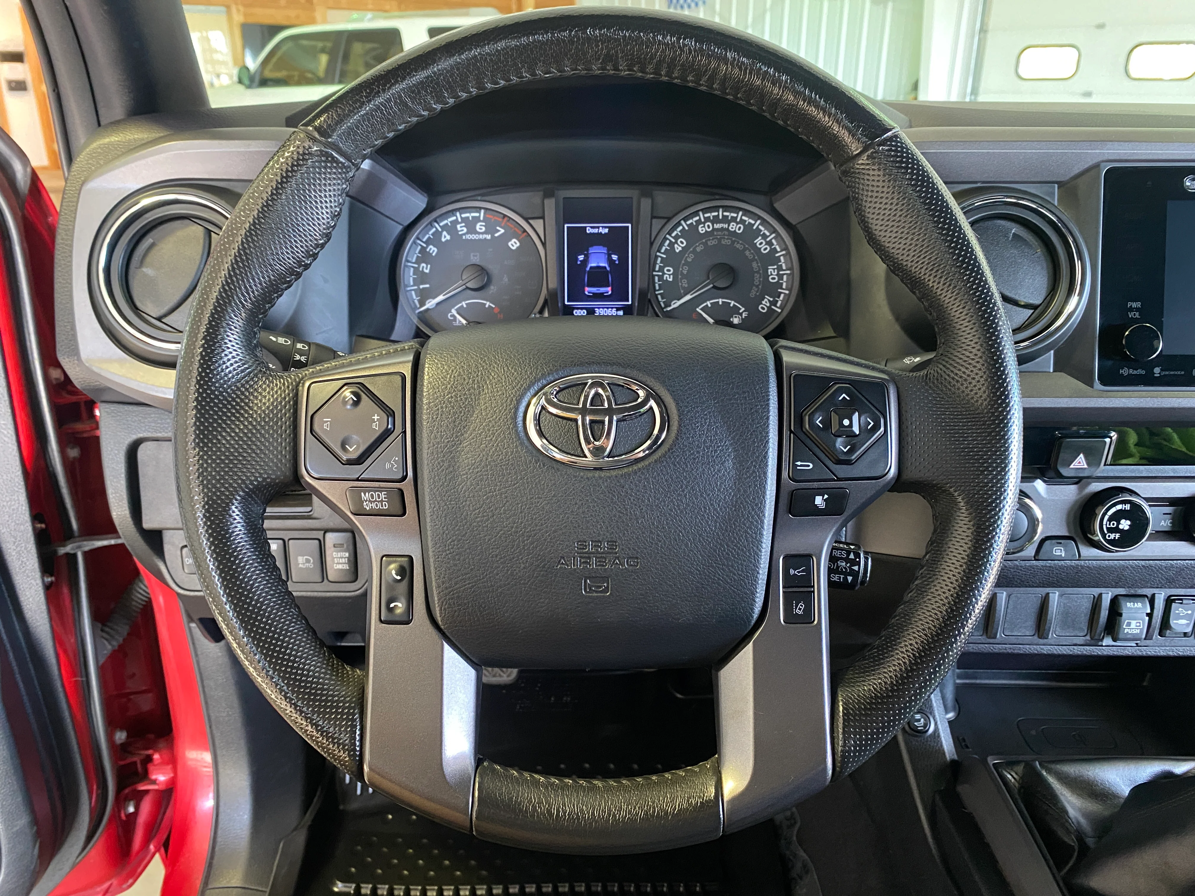 2018 Toyota Tacoma TRD Sport Double Cab 6-speed Manual - Image 17