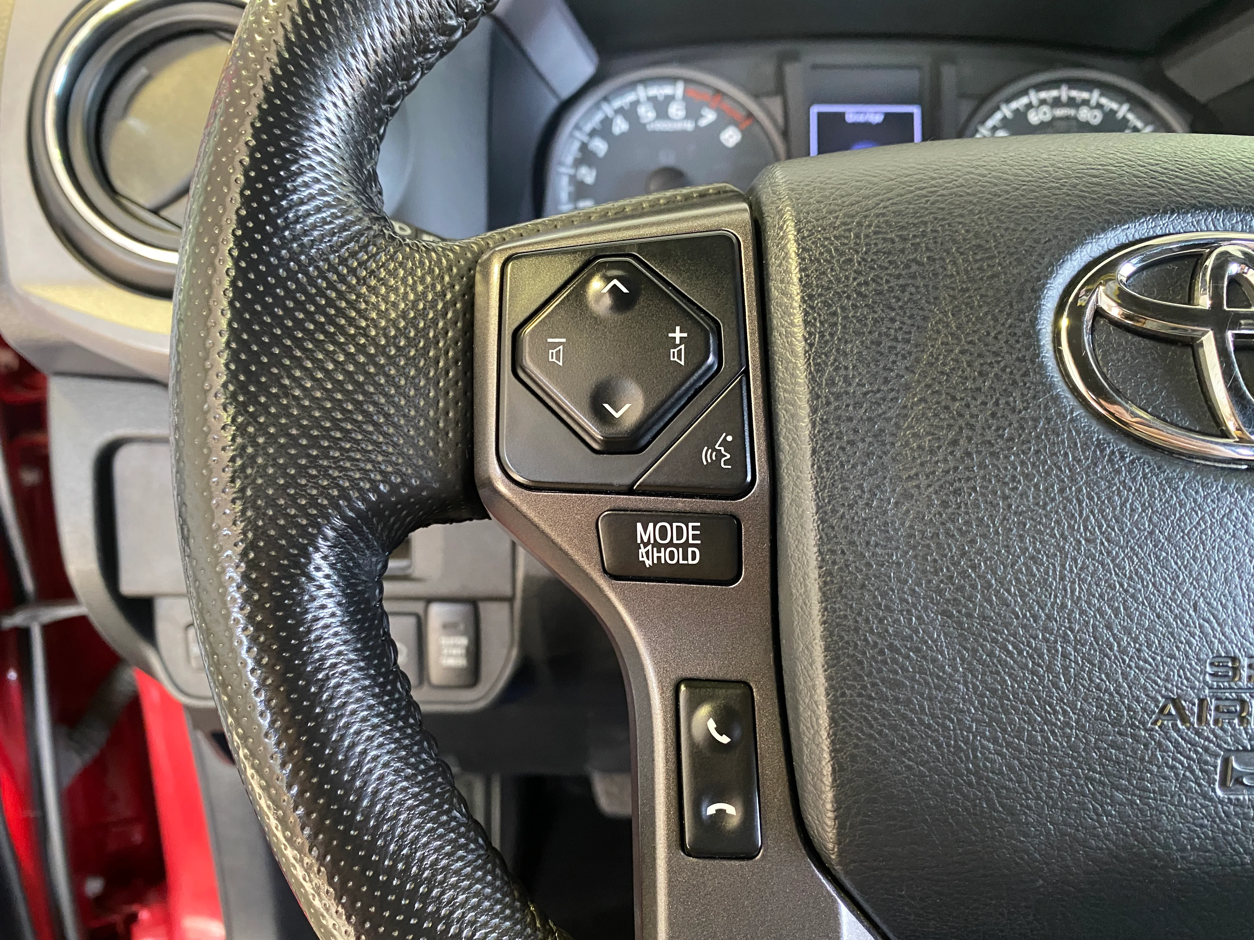 2018 Toyota Tacoma TRD Sport Double Cab 6-speed Manual - Image 18