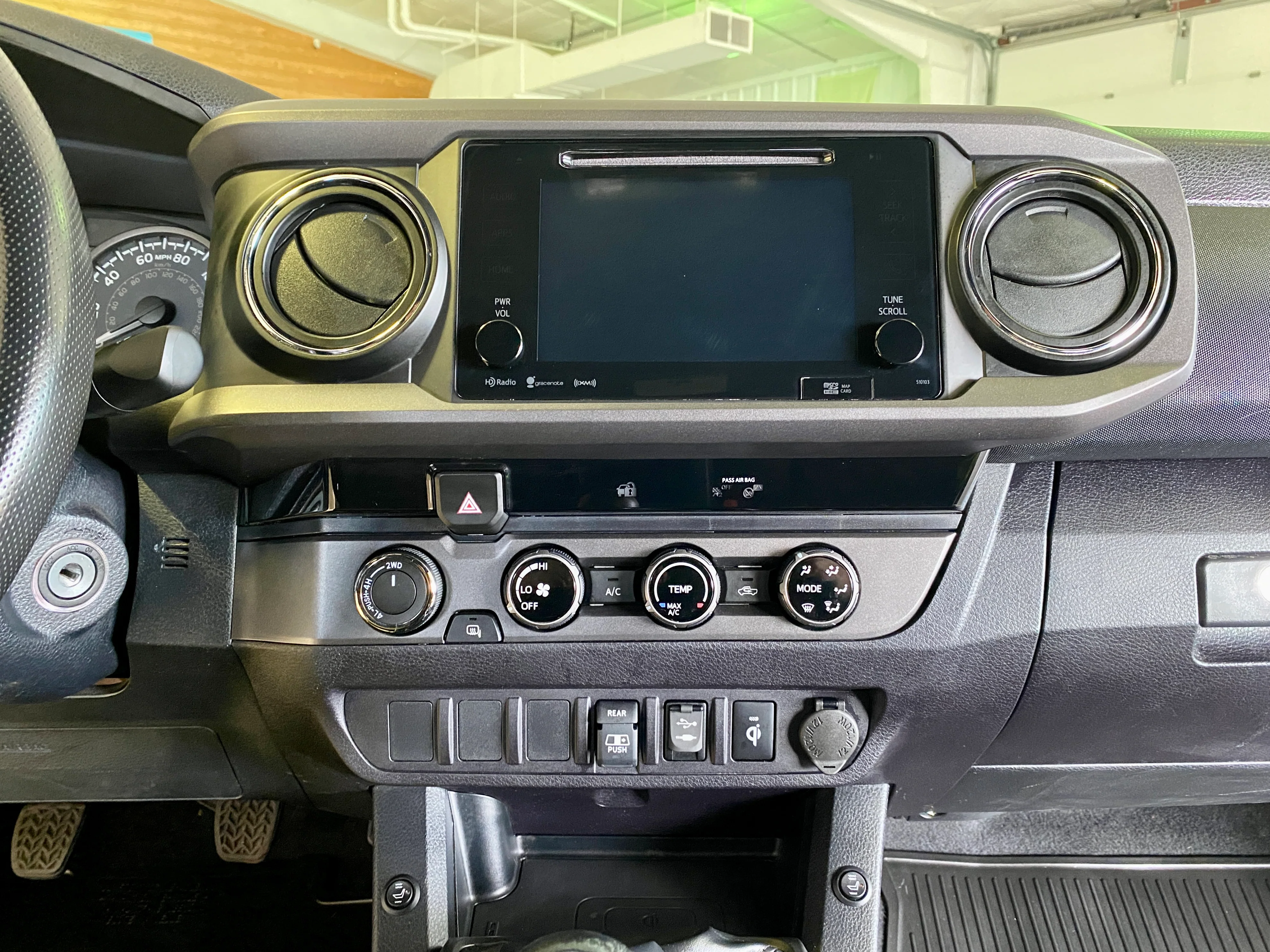 2018 Toyota Tacoma TRD Sport Double Cab 6-speed Manual - Image 20