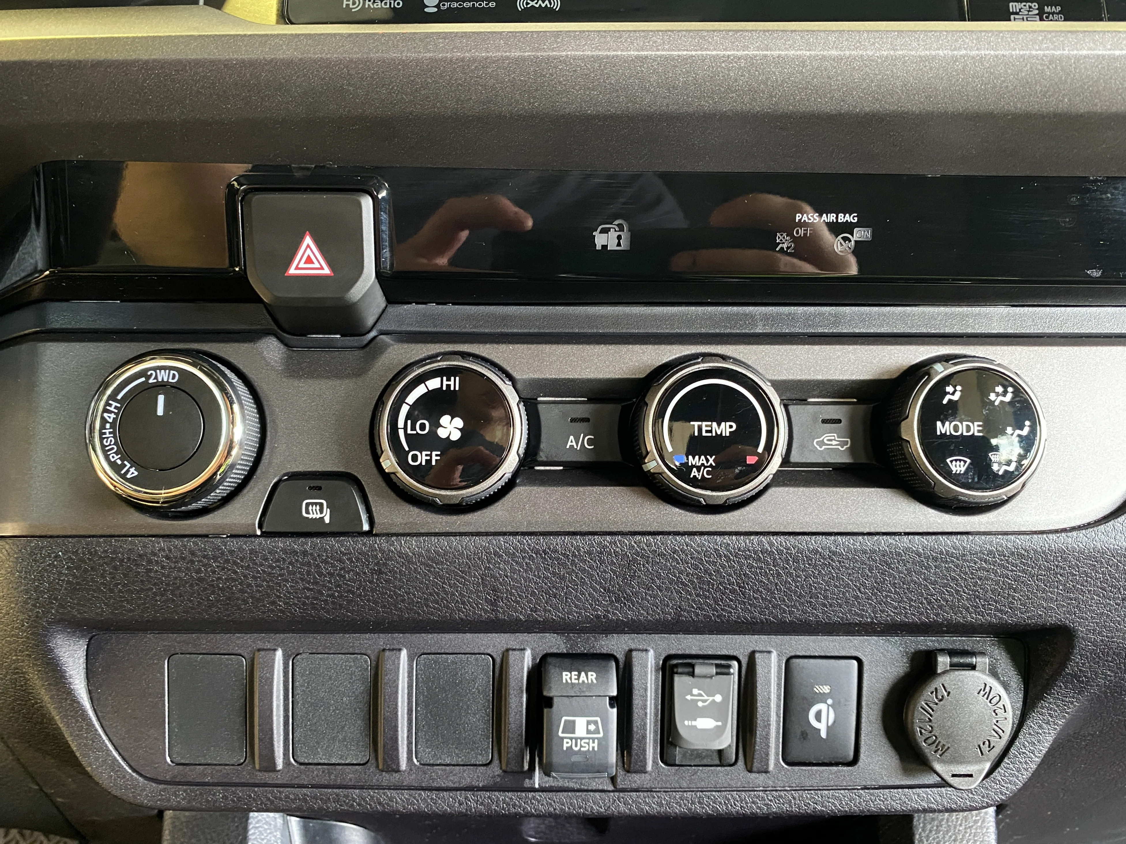 2018 Toyota Tacoma TRD Sport Double Cab 6-speed Manual - Image 23