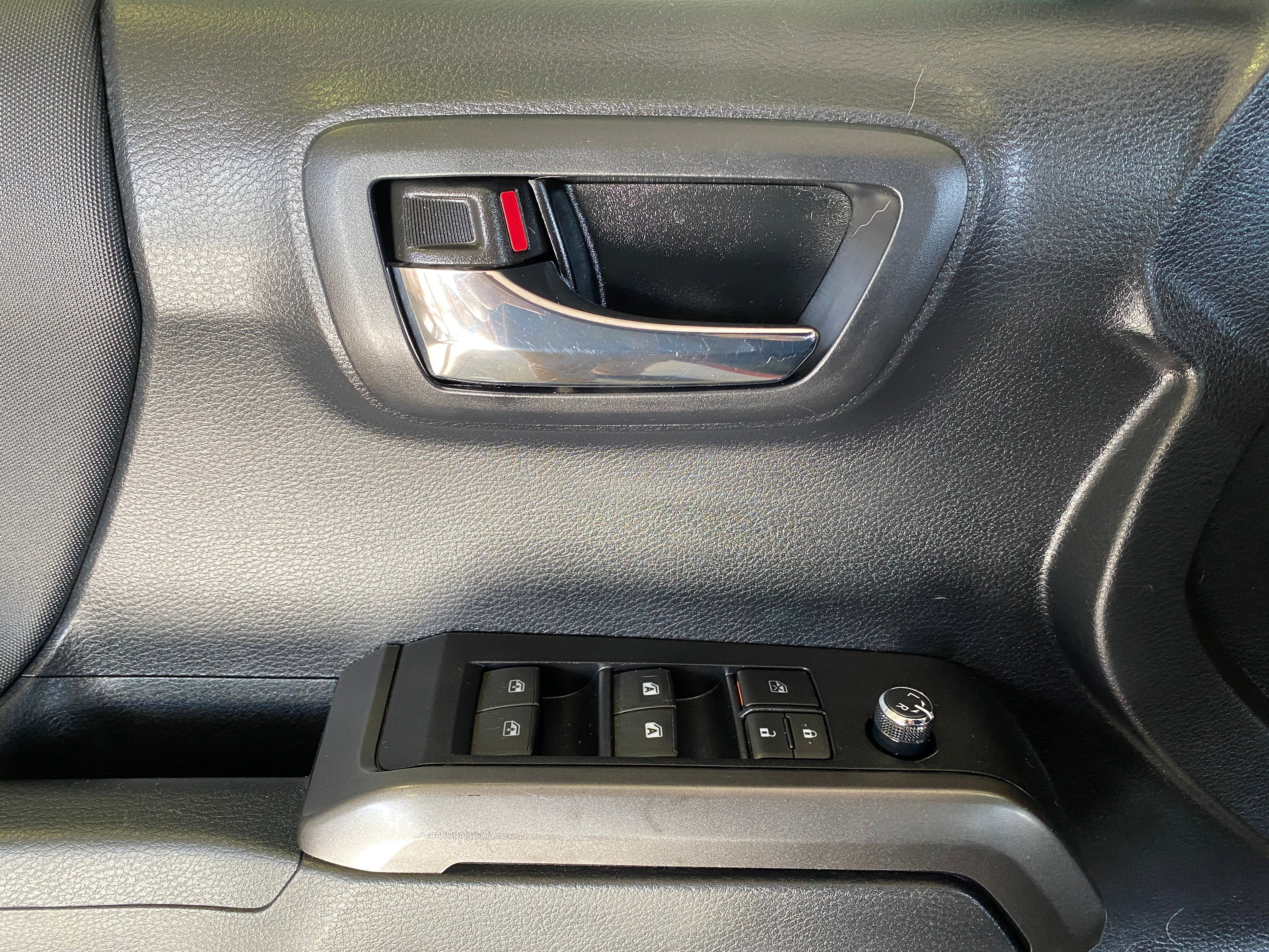 2018 Toyota Tacoma TRD Sport Double Cab 6-speed Manual - Image 26