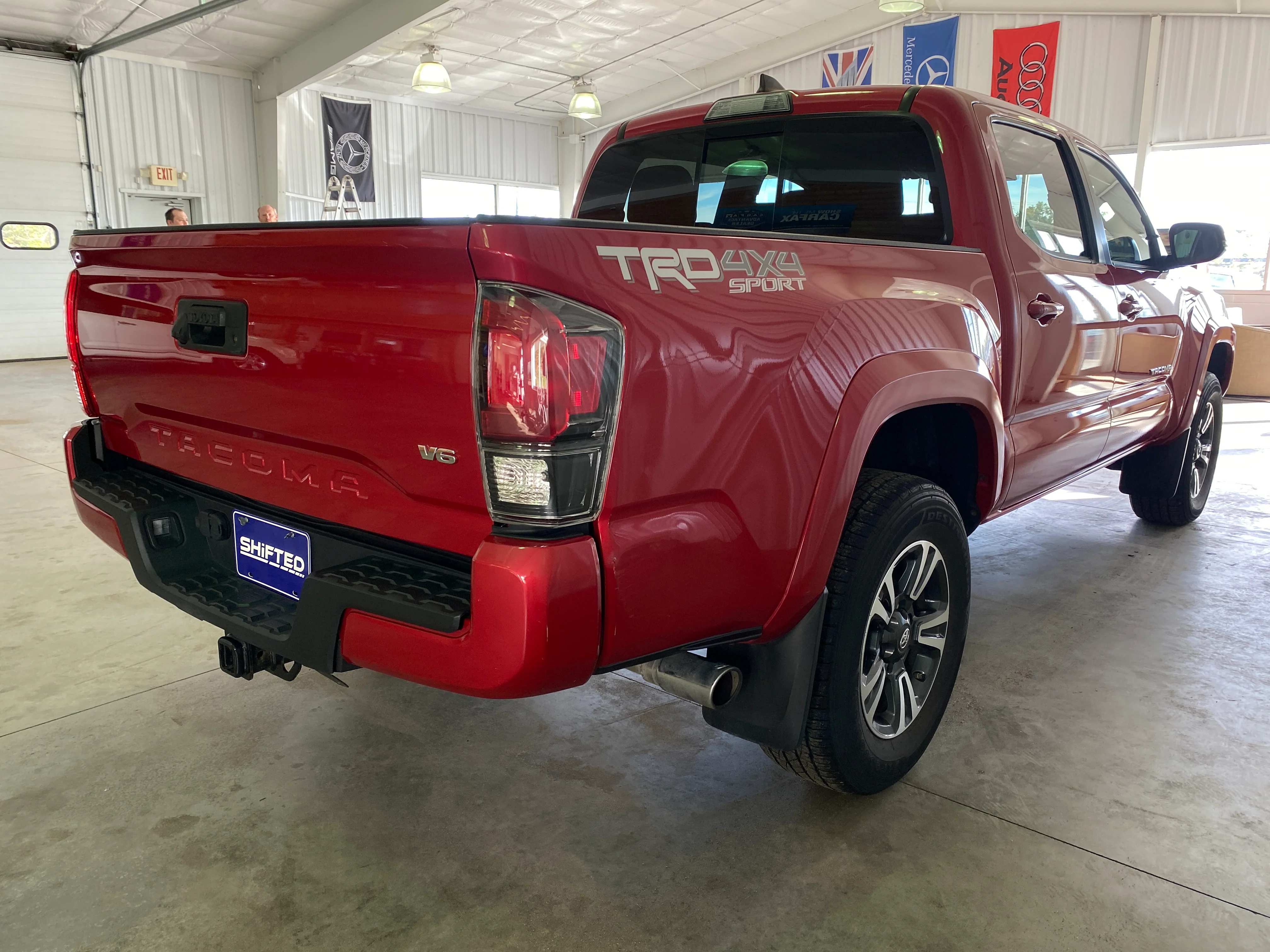 2018 Toyota Tacoma TRD Sport Double Cab 6-speed Manual - Image 5