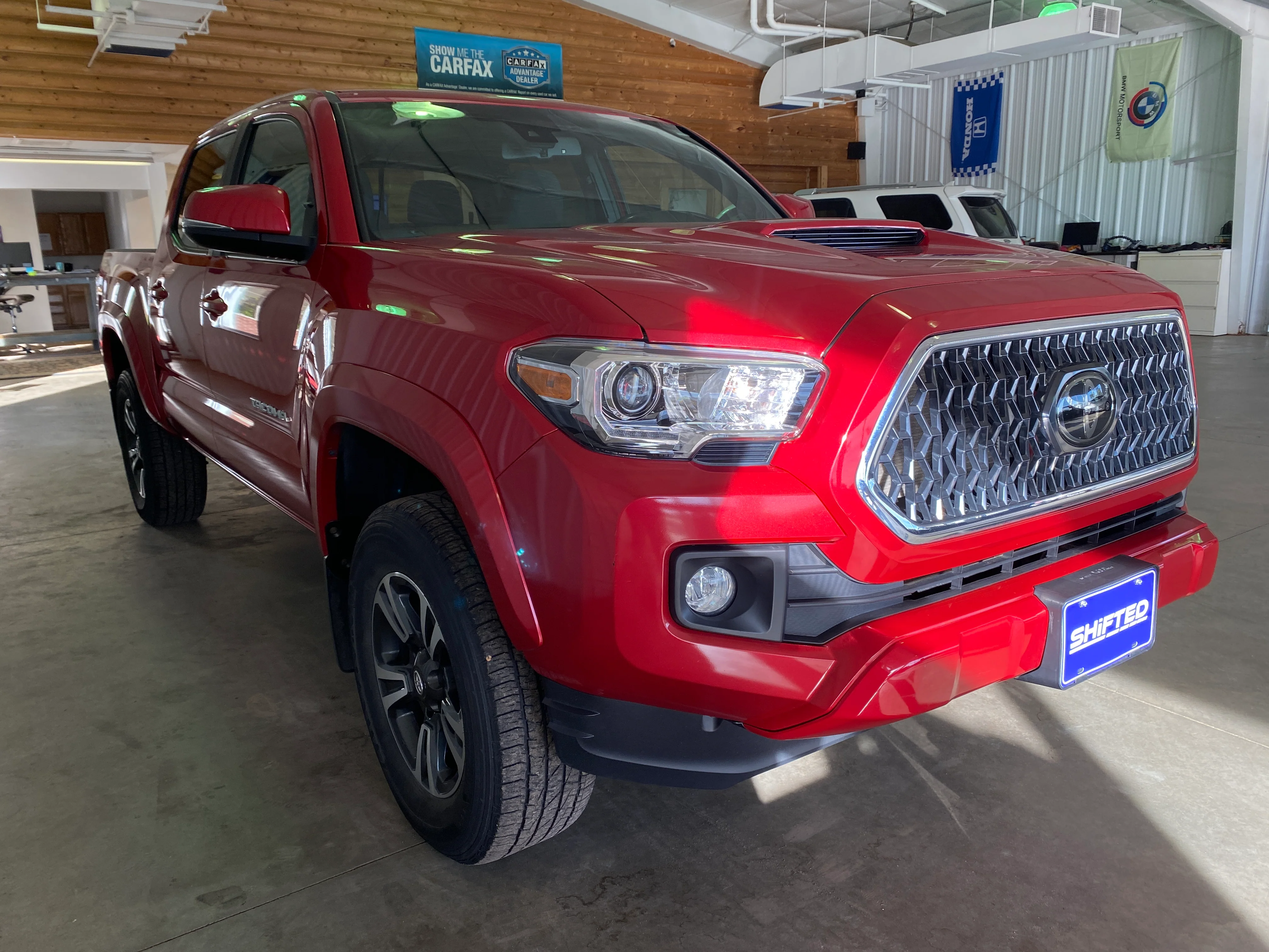 2018 Toyota Tacoma TRD Sport Double Cab 6-speed Manual - Image 6