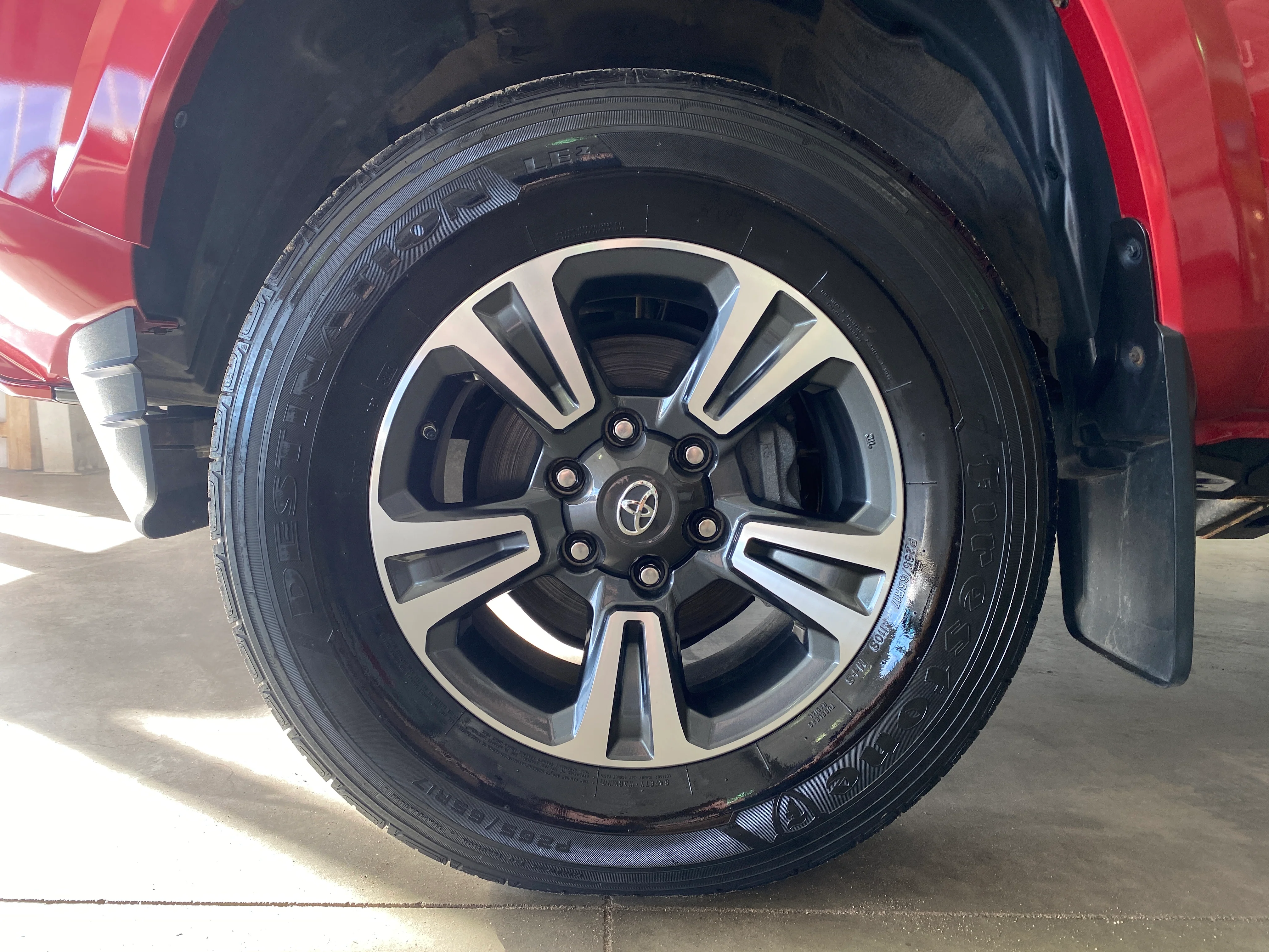 2018 Toyota Tacoma TRD Sport Double Cab 6-speed Manual - Image 9