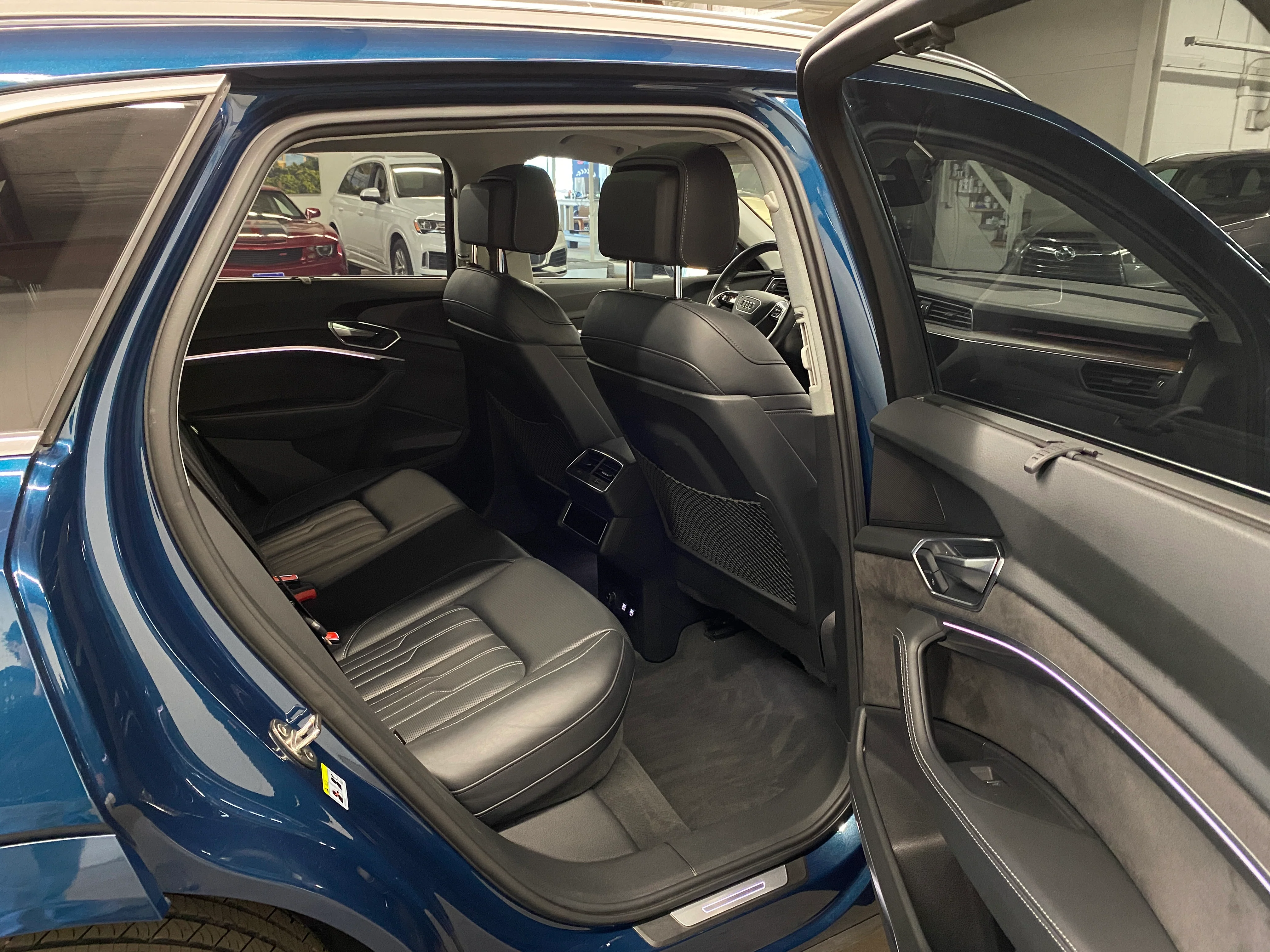 2019 Audi e-tron Prestige - Image 17