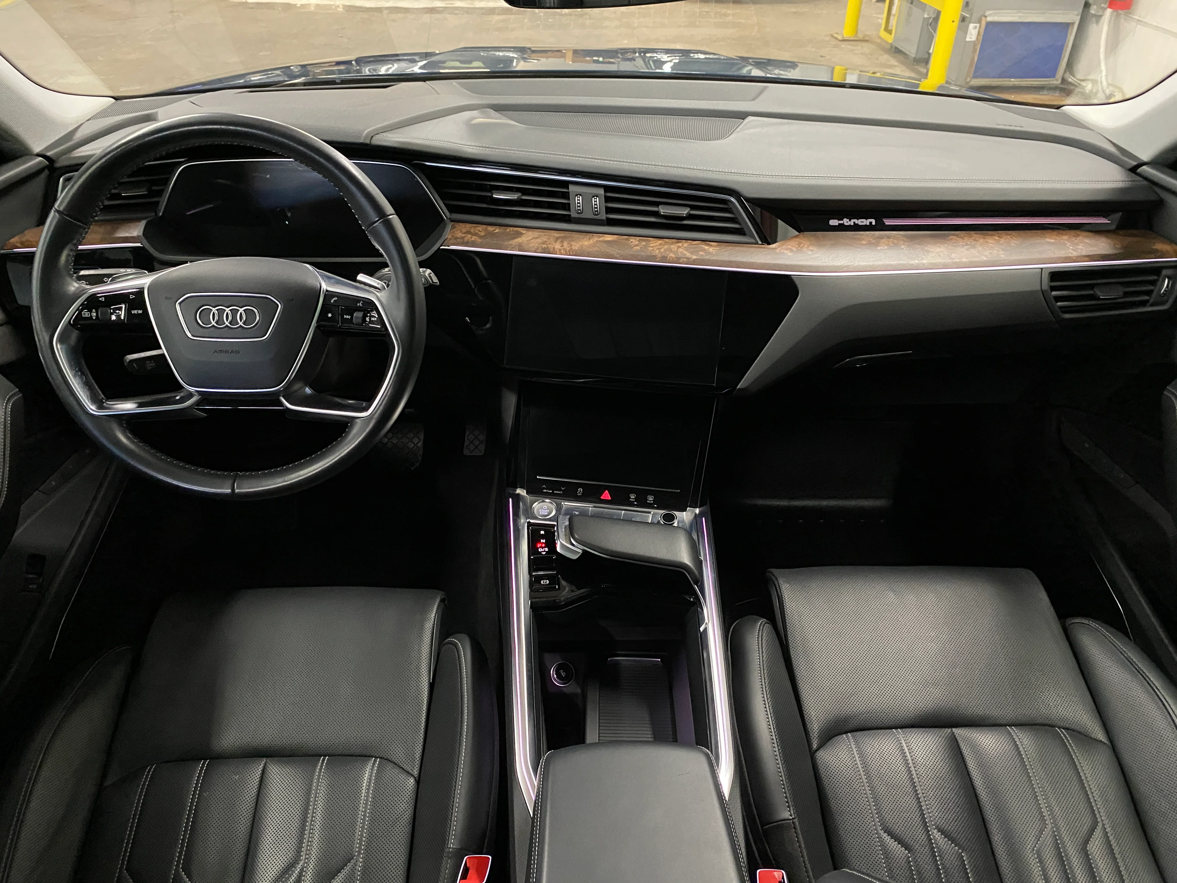2019 Audi e-tron Prestige - Image 20