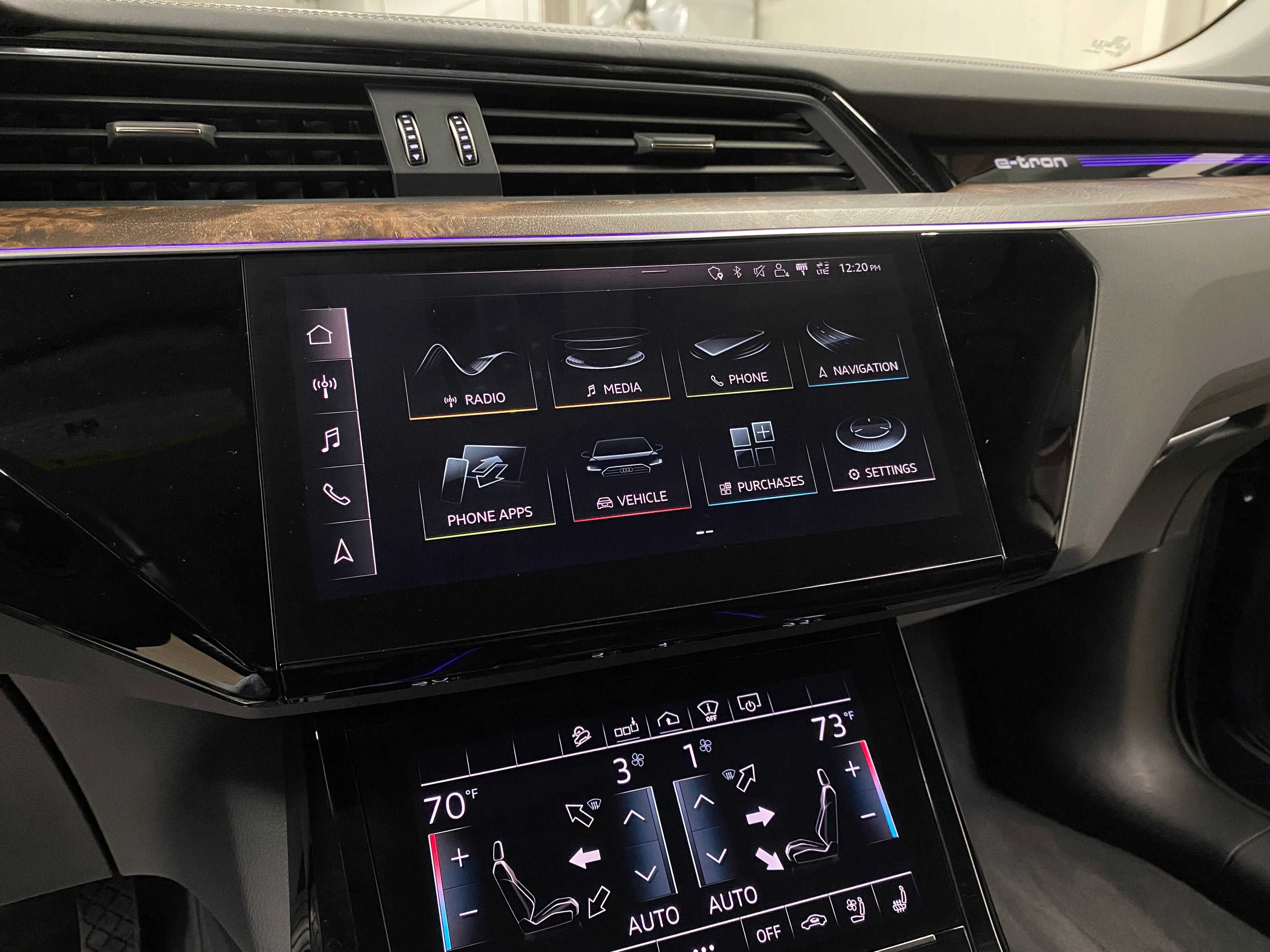 2019 Audi e-tron Prestige - Image 27