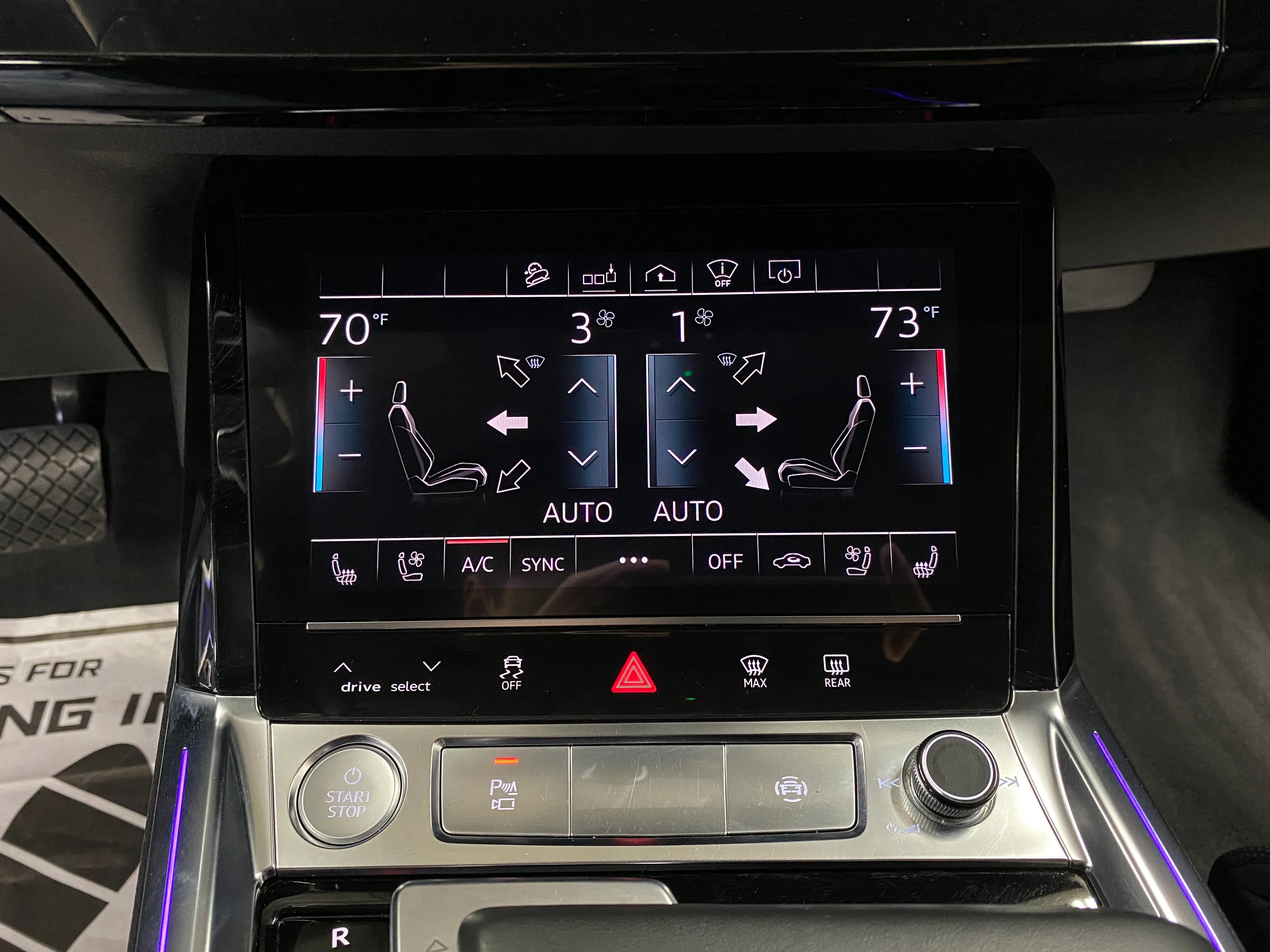 2019 Audi e-tron Prestige - Image 29