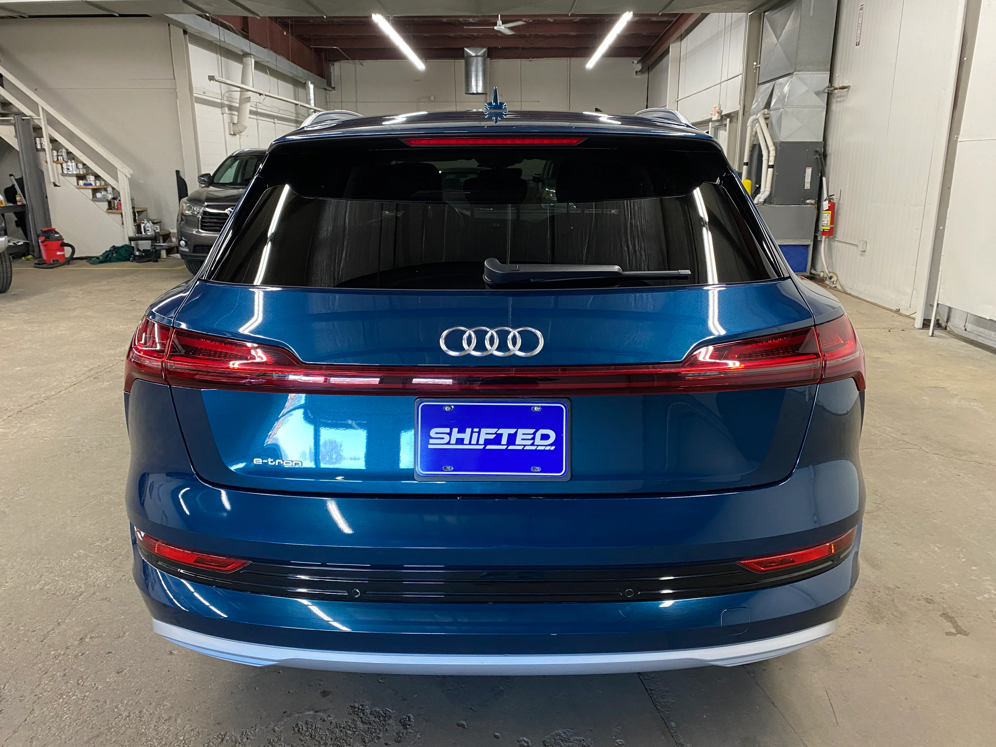 2019 Audi e-tron Prestige - Image 4