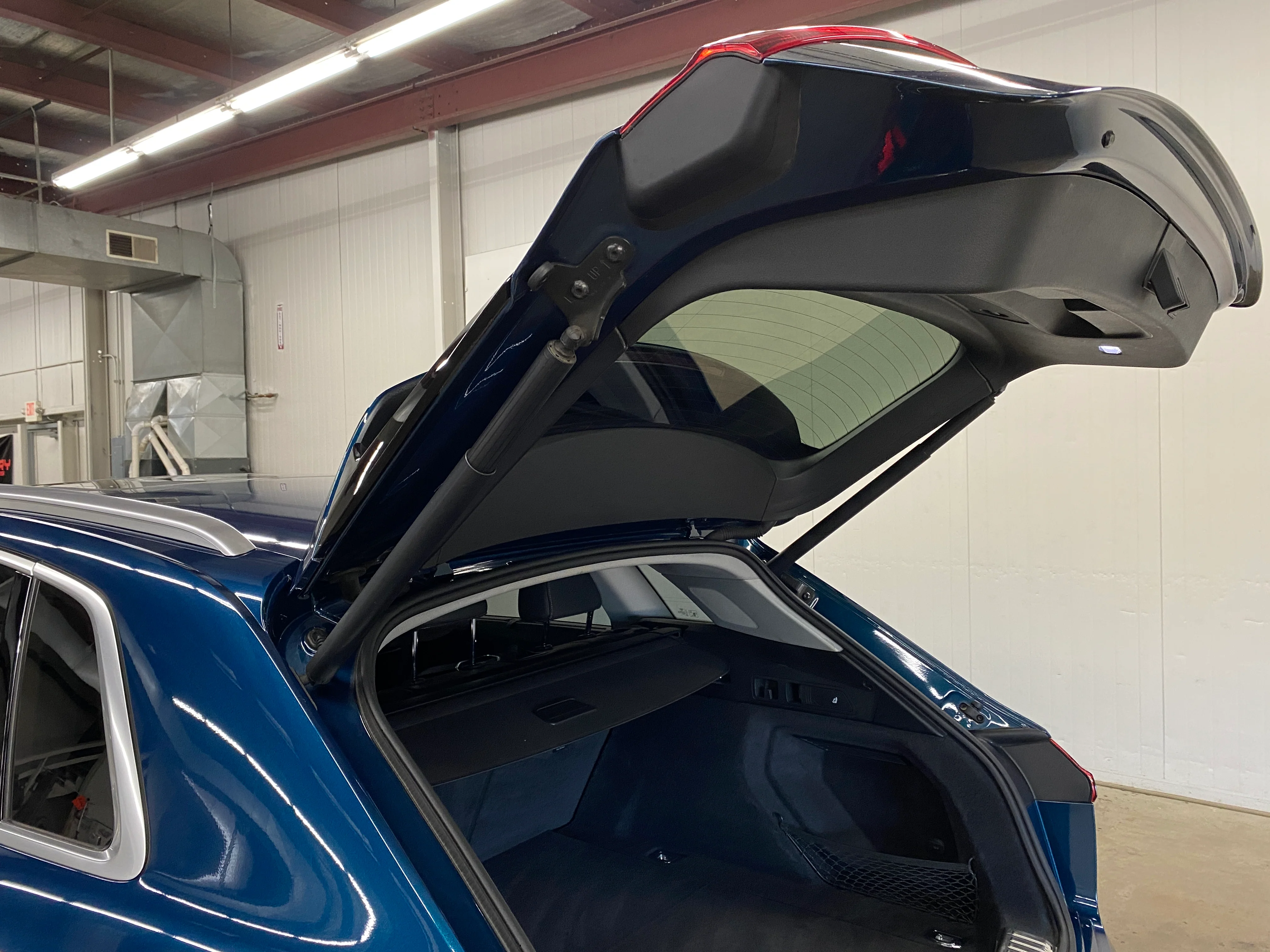 2019 Audi e-tron Prestige - Image 48