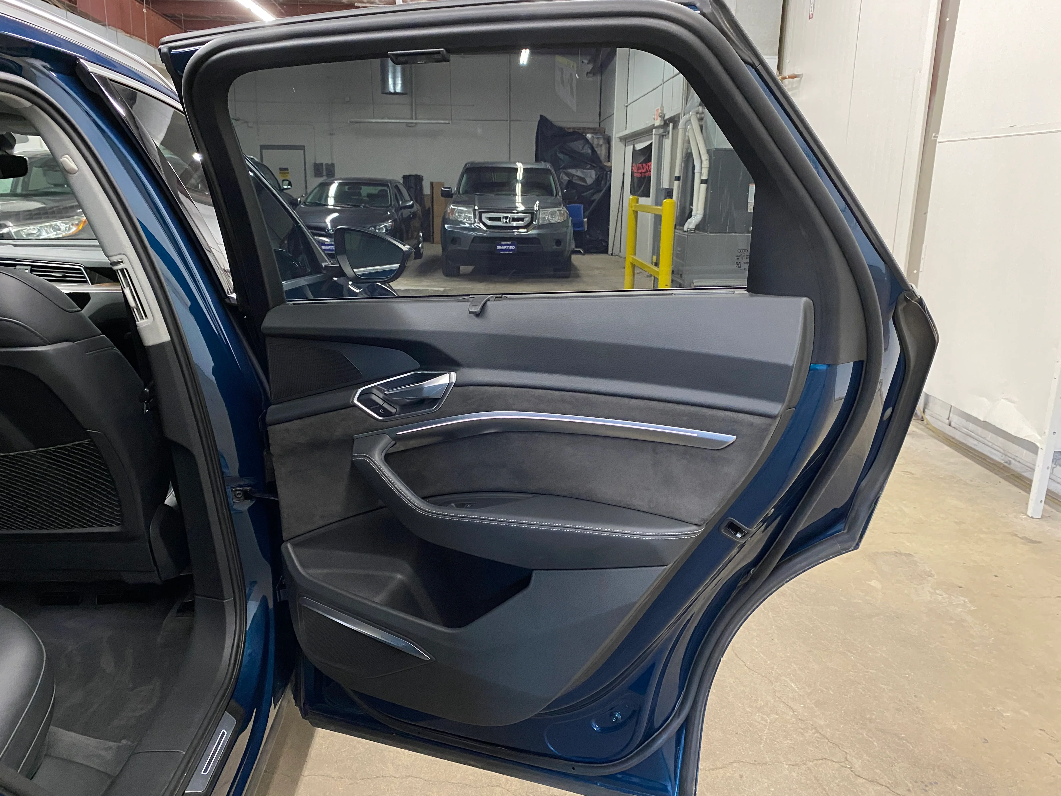 2019 Audi e-tron Prestige - Image 53