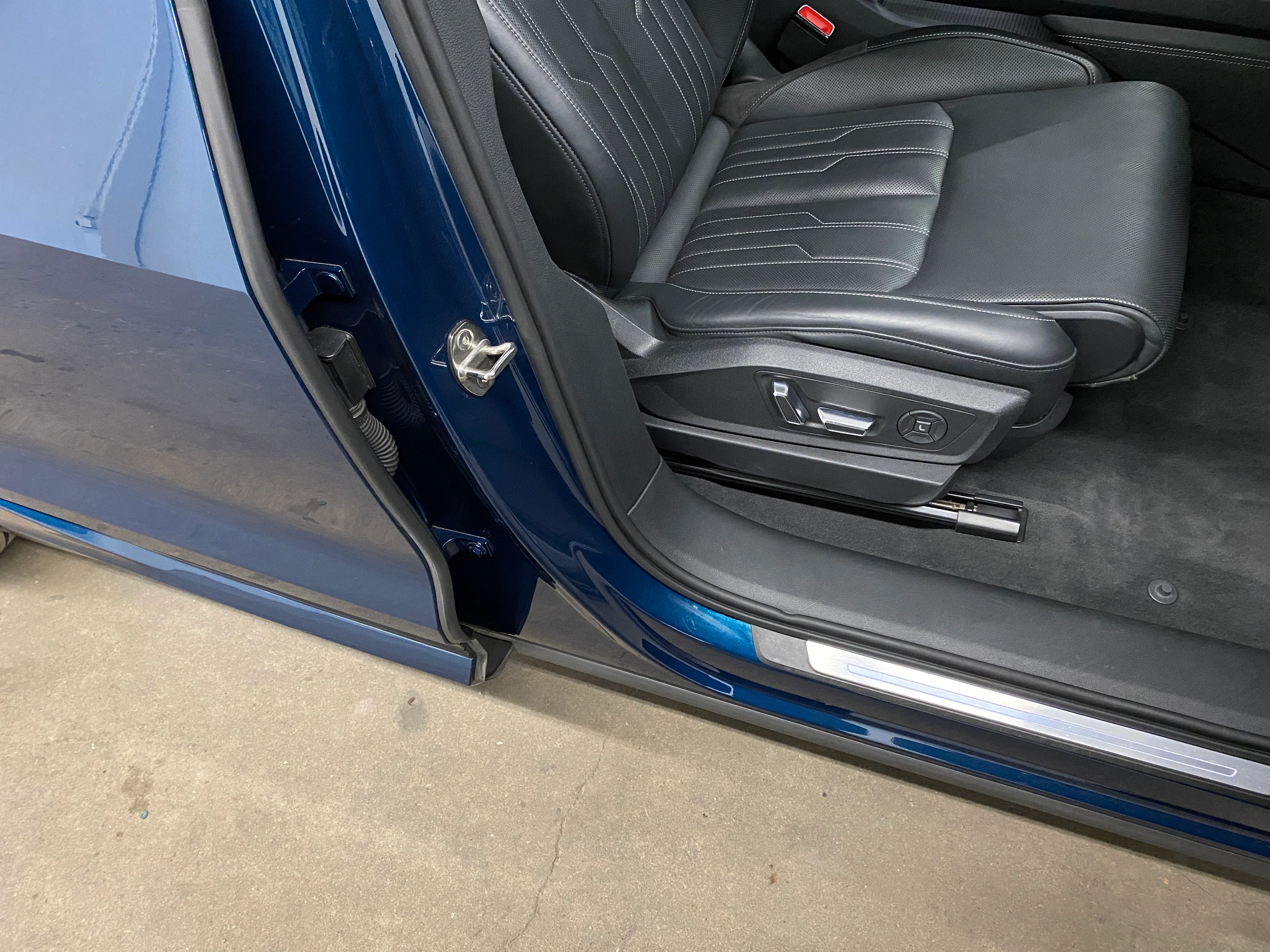2019 Audi e-tron Prestige - Image 56
