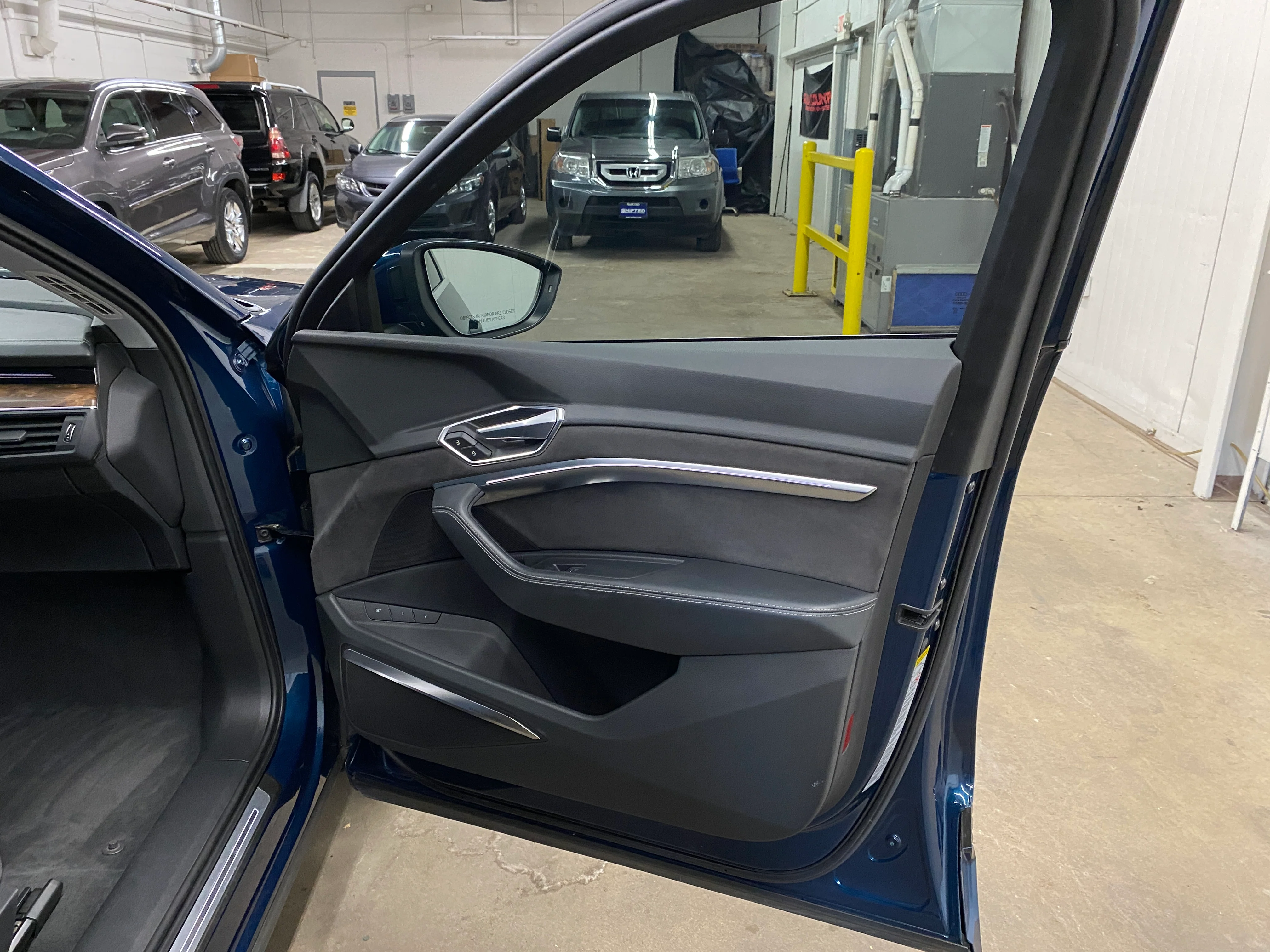 2019 Audi e-tron Prestige - Image 57