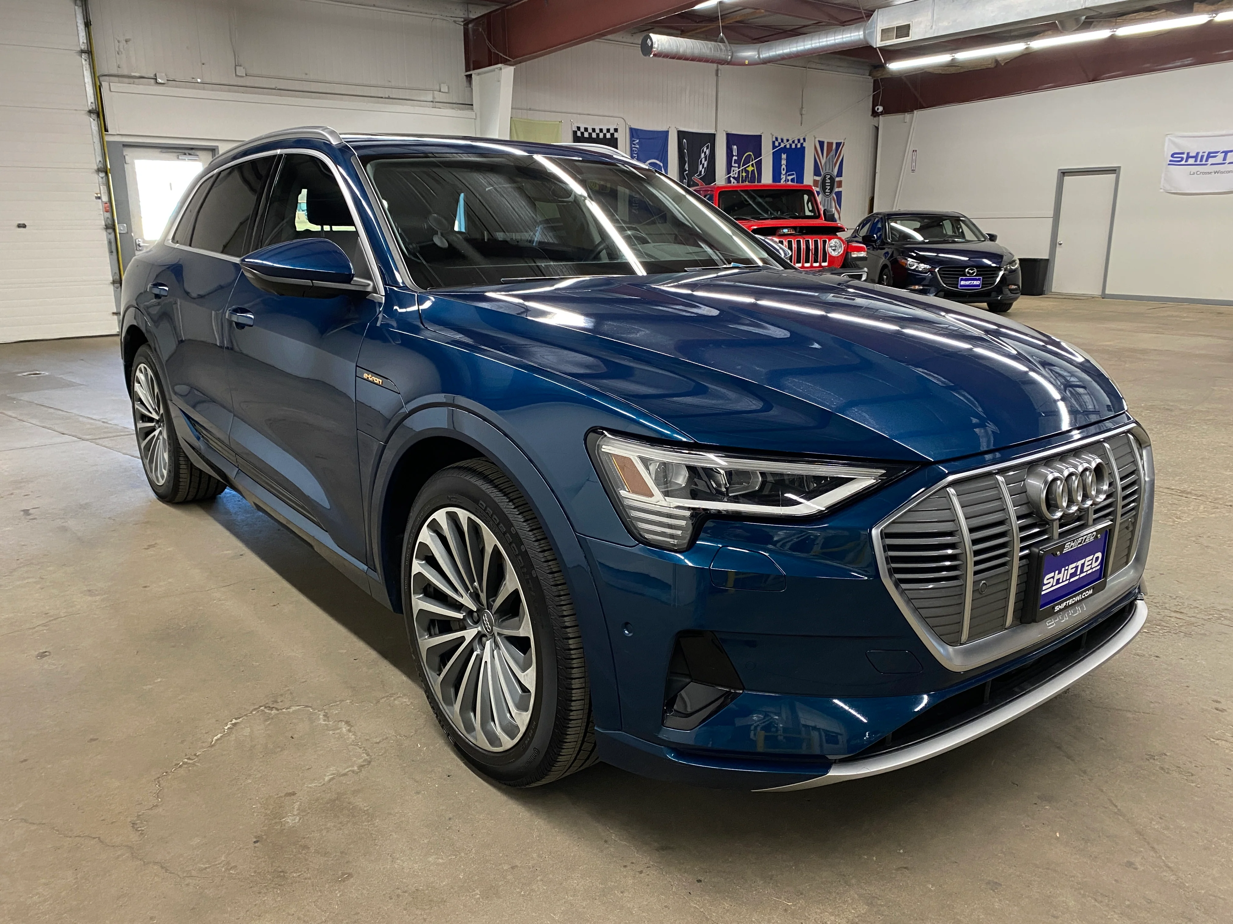2019 Audi e-tron Prestige - Image 6